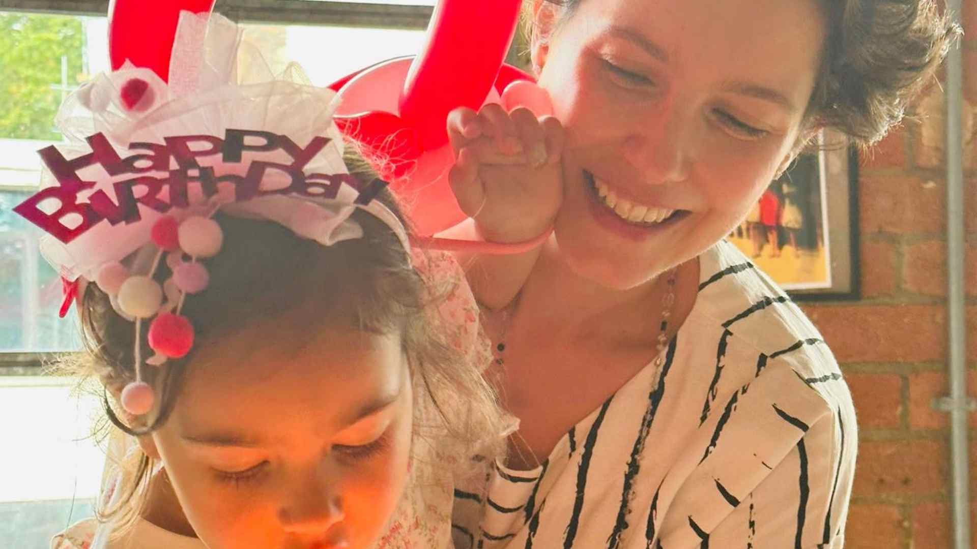 Cecilia Malan encanta ao comemorar aniversário da filha: “Minha pequena”