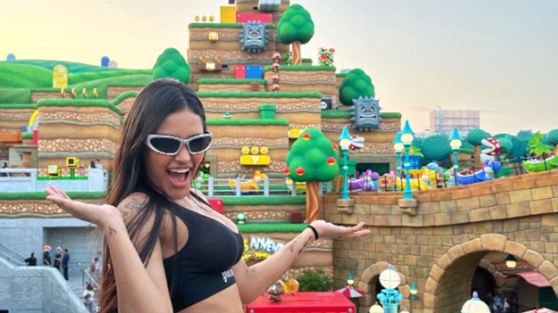 Ex-BBB Flay exibe corpão em viagem ao Japão: “Gatíssima”