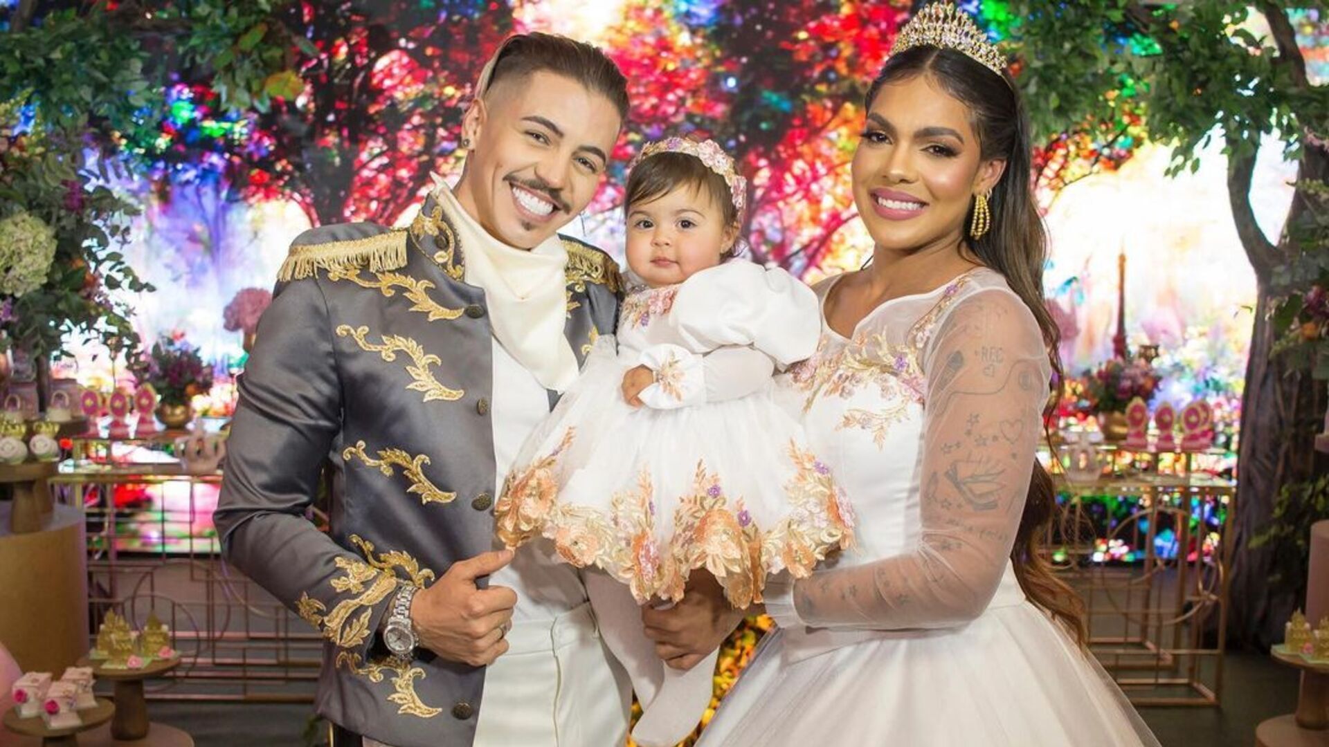 Com dois vestidos, filha de Tays Reis e Biel brilha em aniversário; veja as fotos