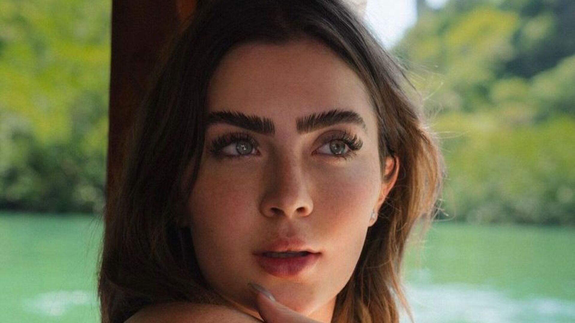 Jade Picon ultrapassa os limites da beleza ao posar fotos de biquíni: “Espetáculo”