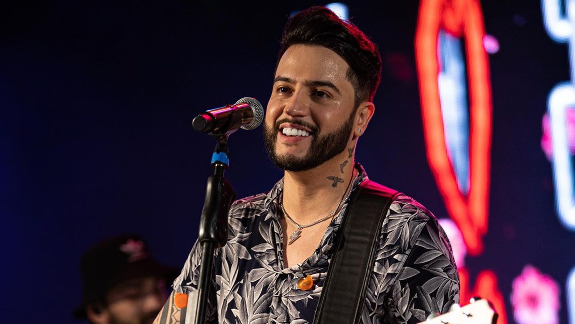 Quem é Jefferson Moraes? Sertanejo foi internado às pressas para cirurgia