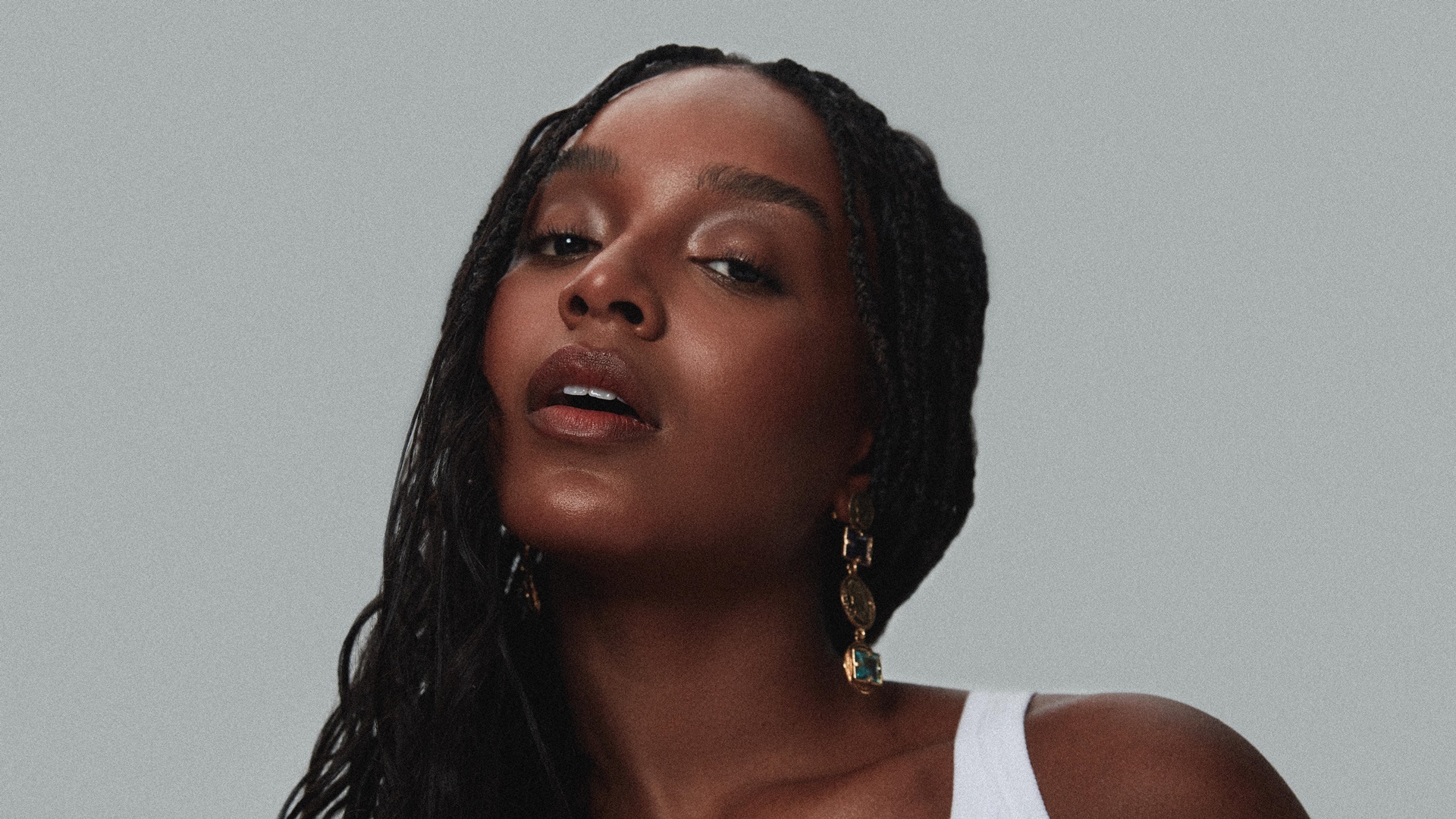 Larissa Nunes planeja retomar carreira de cantora e sonha com papel duplo