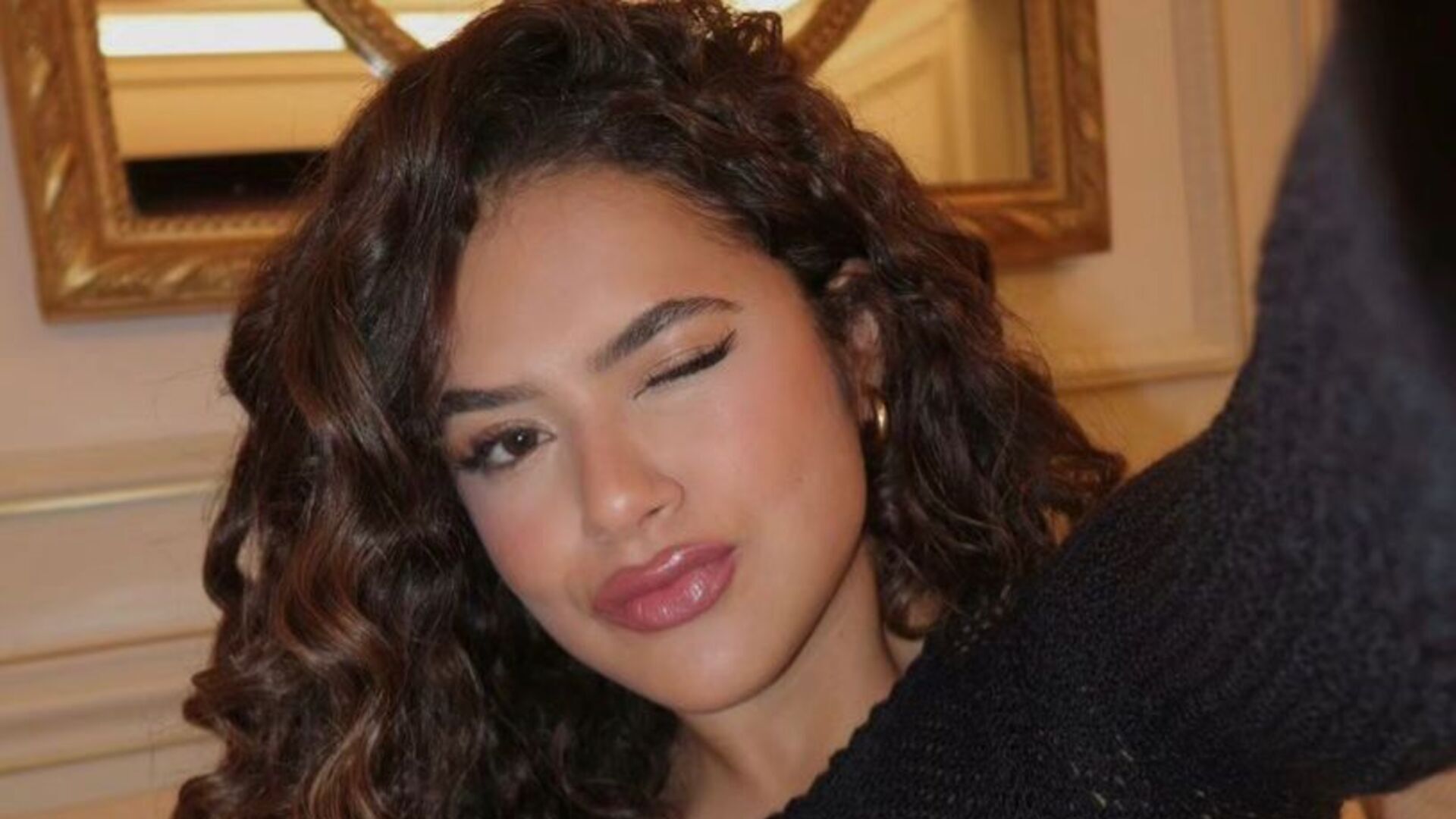 Maisa Silva esbanja elegância em novas fotos de viagem a Paris: “Muito chique”