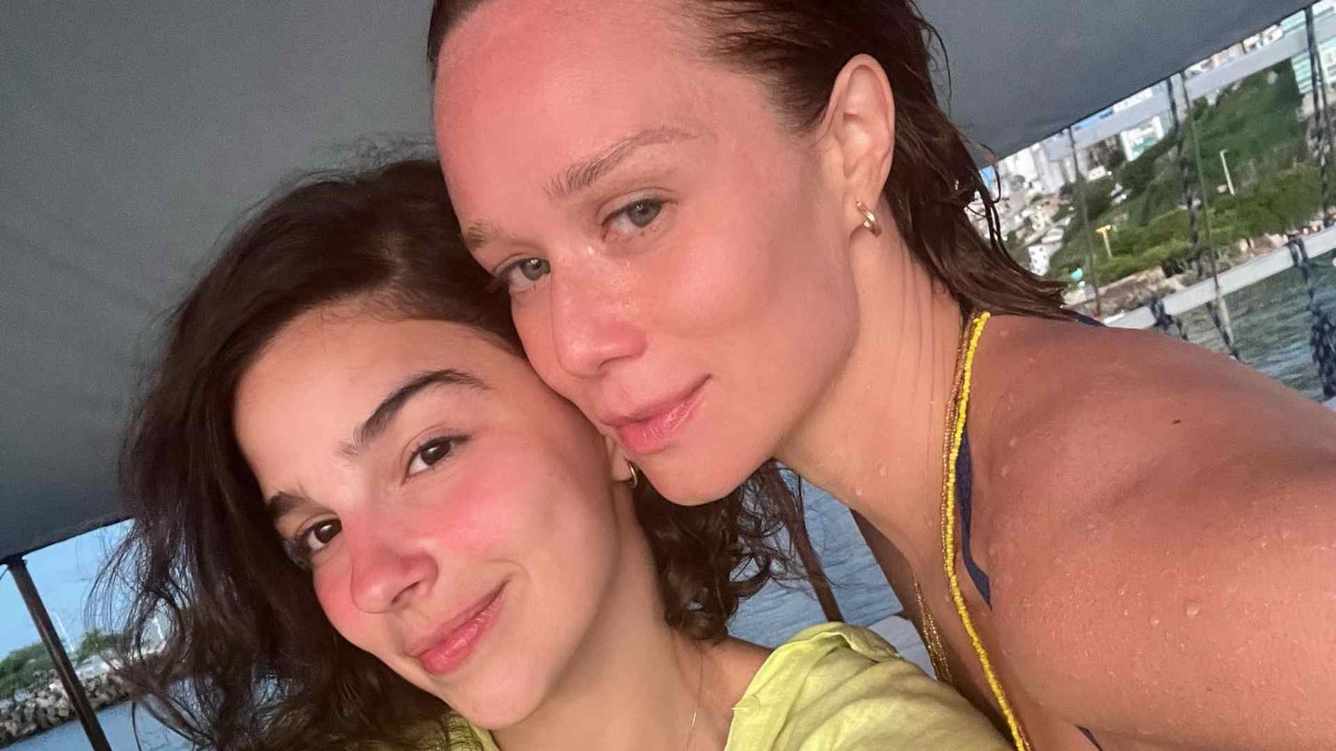 Mariana Ximenes se pronuncia sobre boatos de namoro com Gabriela Medvedovsky