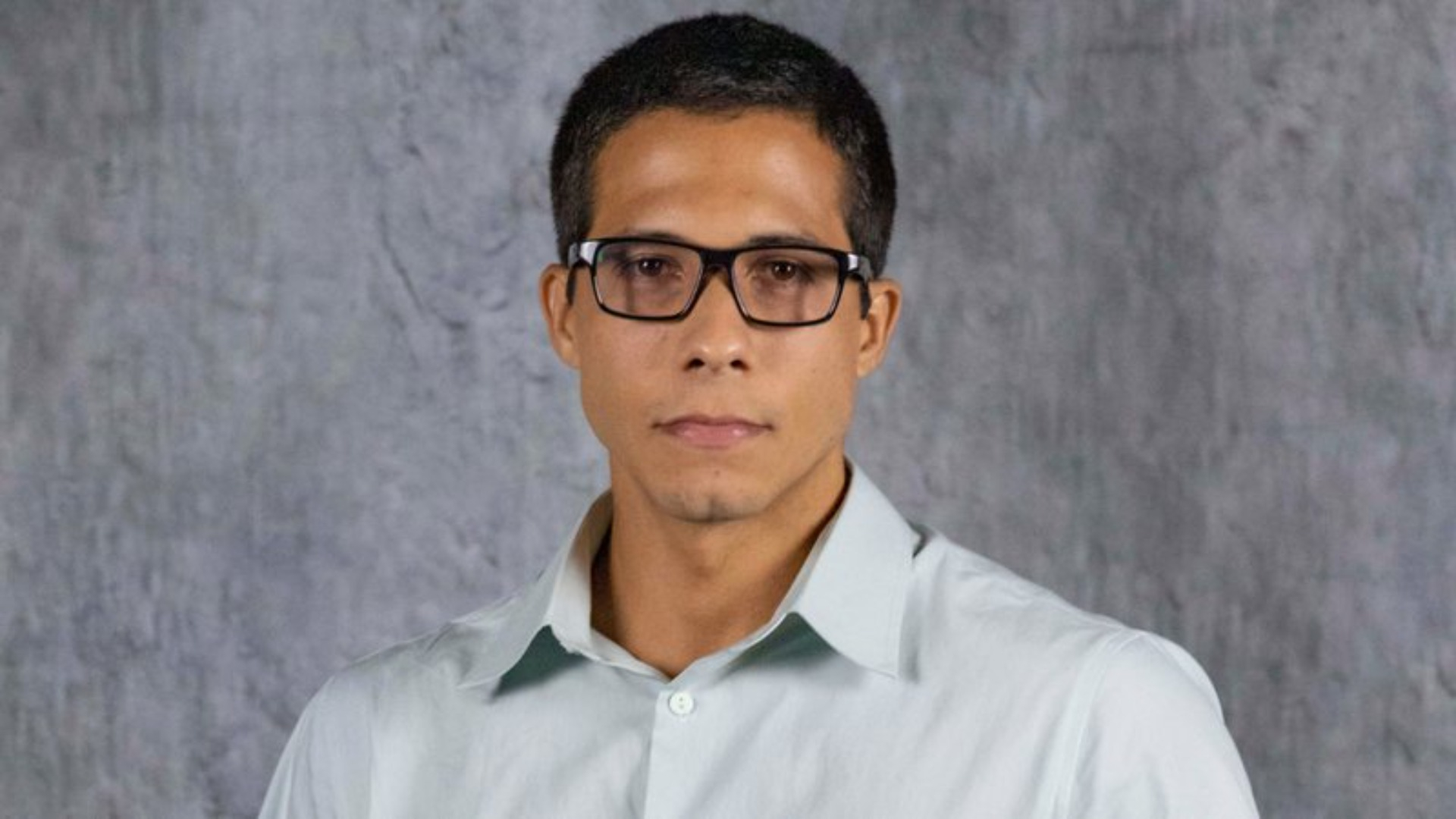 Enzo de Terra e Paixão, ator revela inspiração para viver hacker: ‘Tentador’