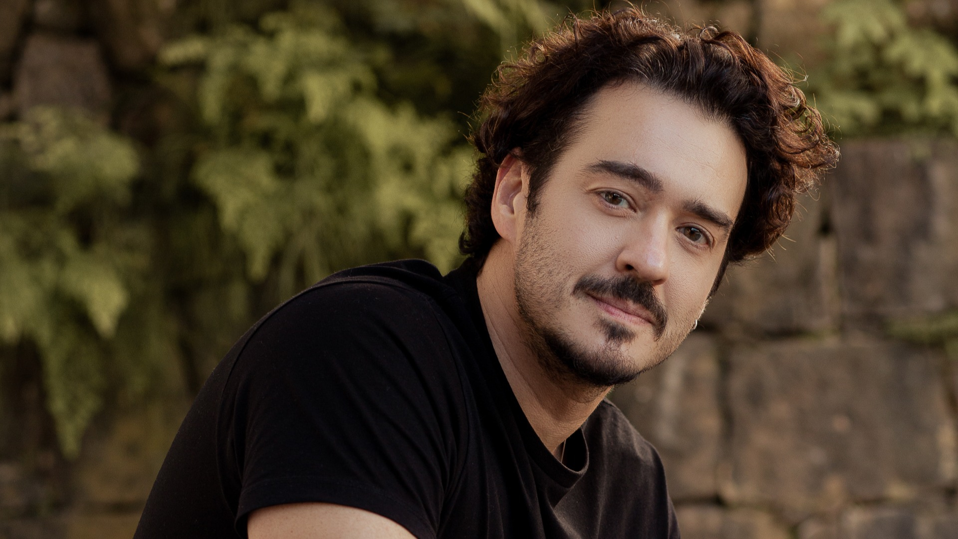 Simas de Vai na Fé, Marcos Veras solta a voz em primeiro musical e fala sobre raízes na música: ‘Berço’