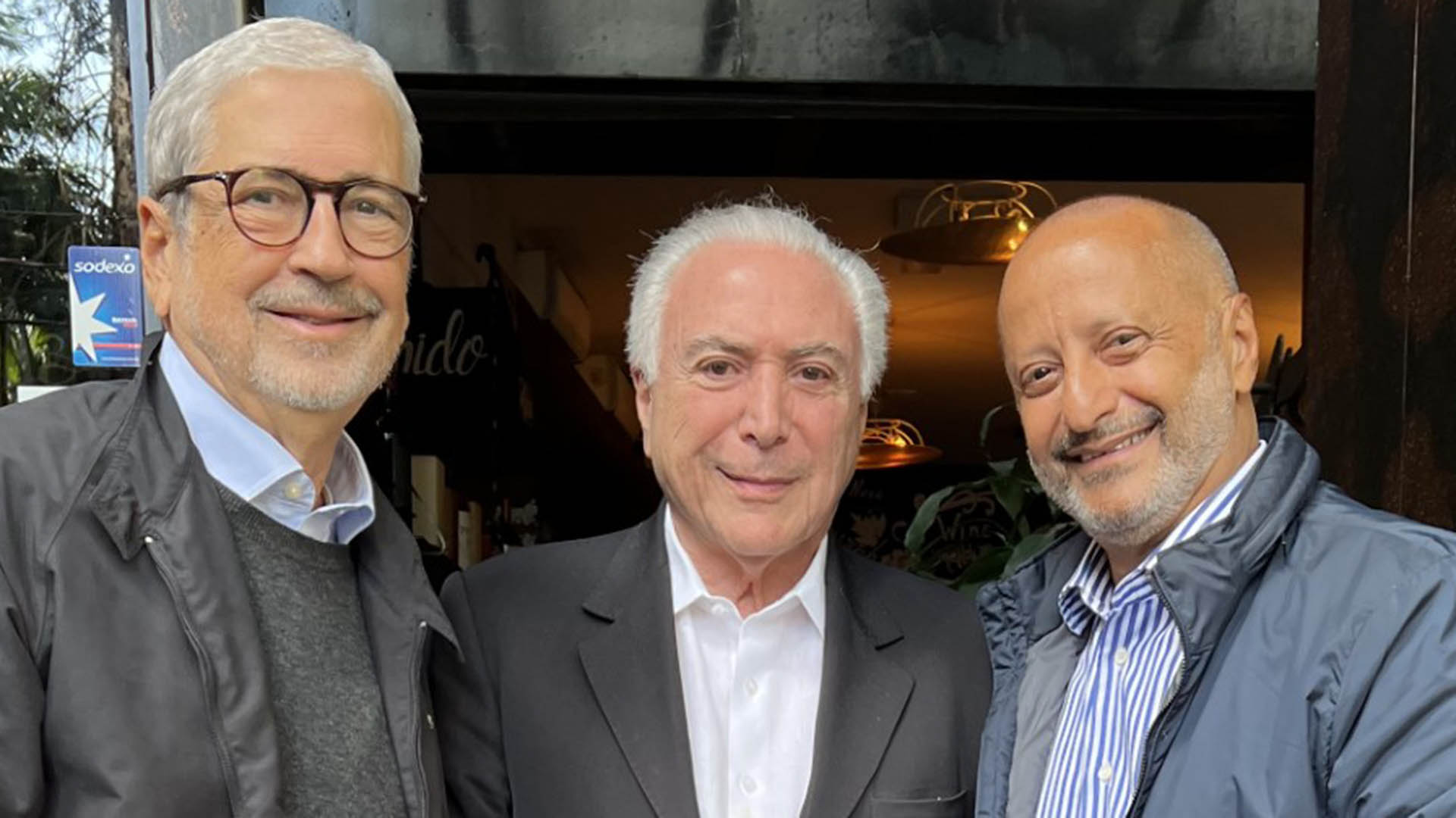 Michel Temer encontra amigos após participar de Fórum em Lisboa
