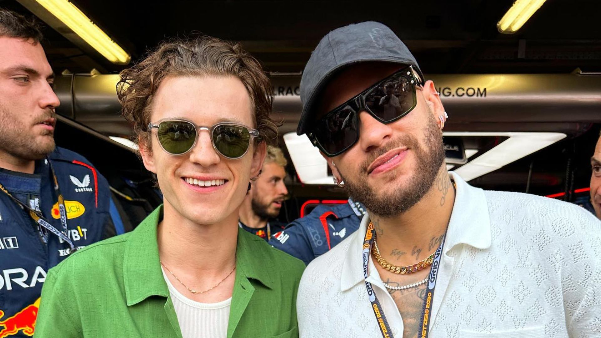 Saiba quanto custou corrente de luxo que Neymar usou em encontro com Tom Holland