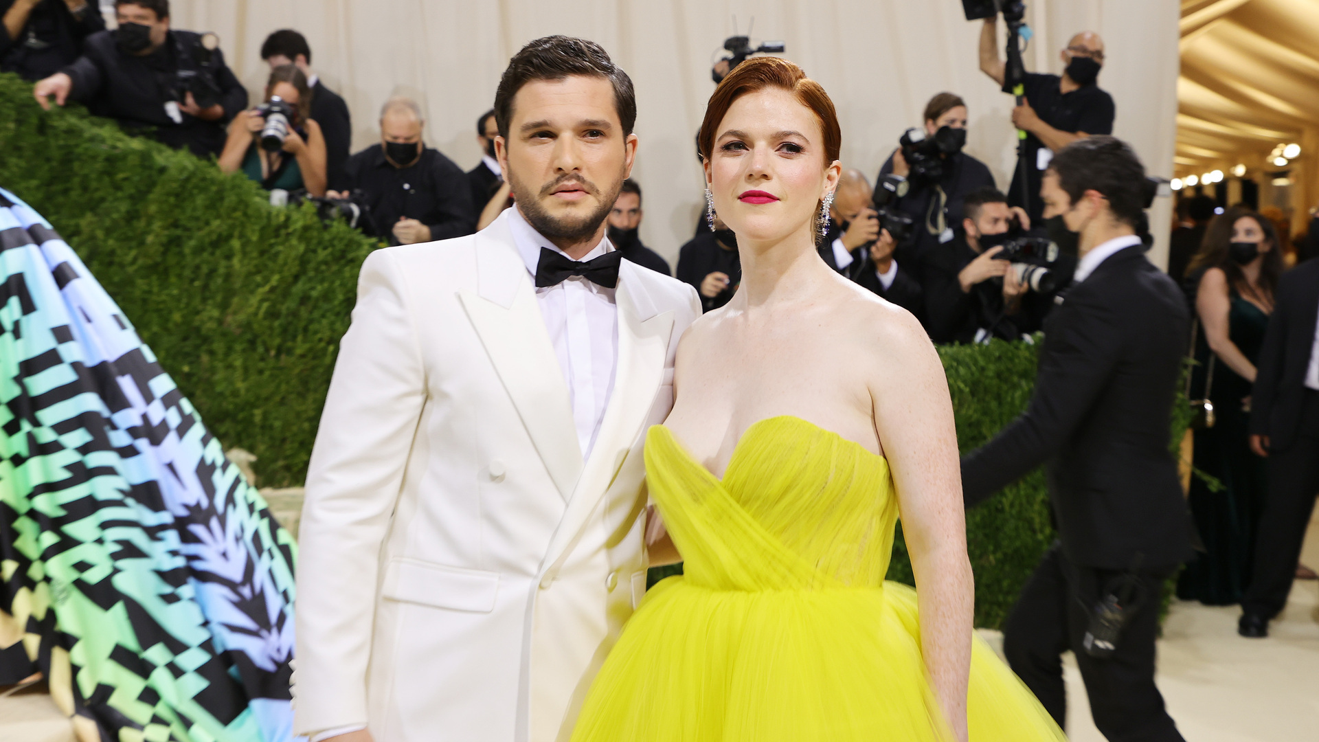 Kit Harrington e Rose Leslie, de “Game Of Thrones”, dão as boas-vindas ao segundo filho