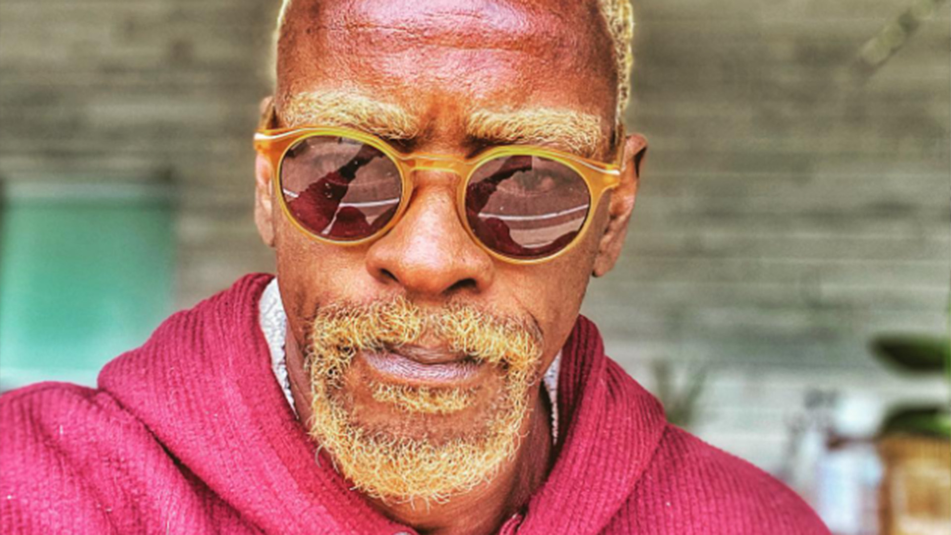 Seu Jorge exibe foto rara de suas três filhas: ‘Meninas maravilhosas’