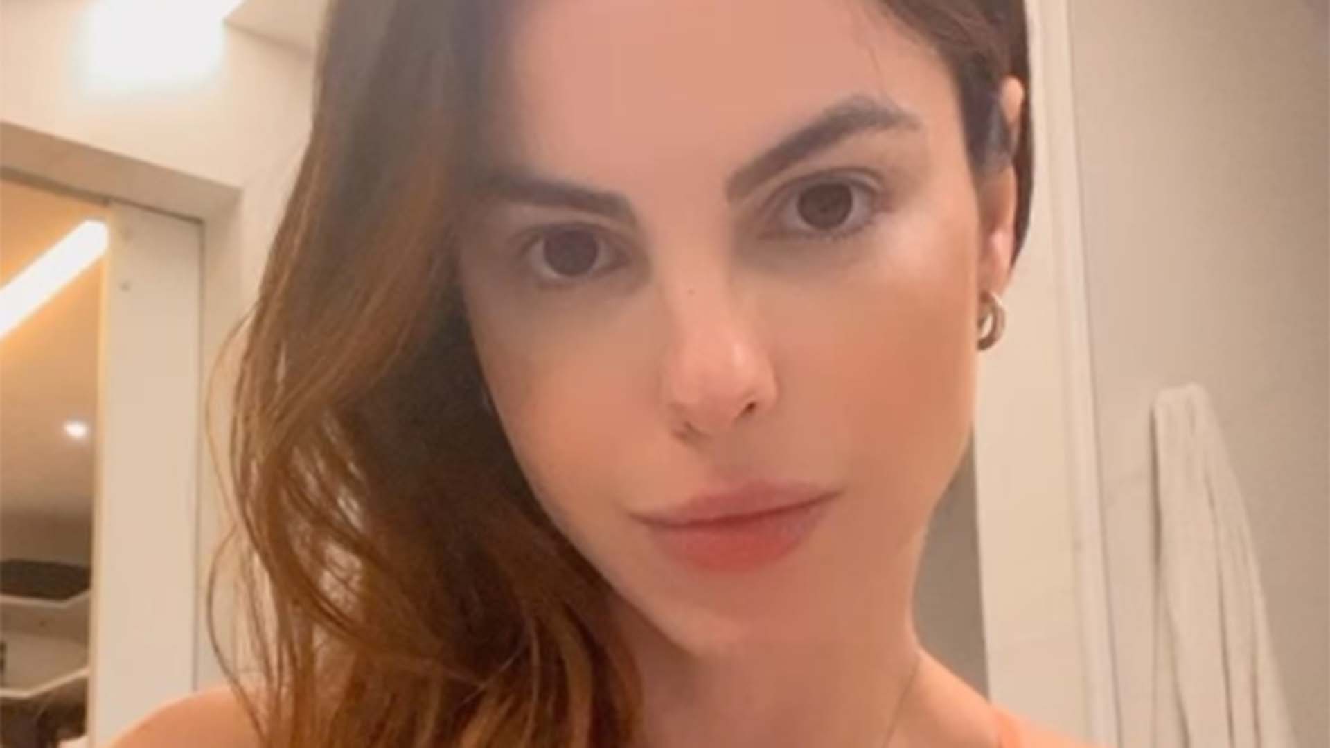 Pais de Sthefany Brito sofrem acidente de carro: ‘Maior susto’