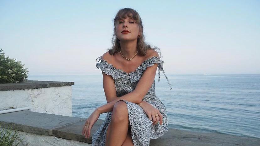 Taylor Swift tem mansão invadida por mulher de 54 anos, diz site