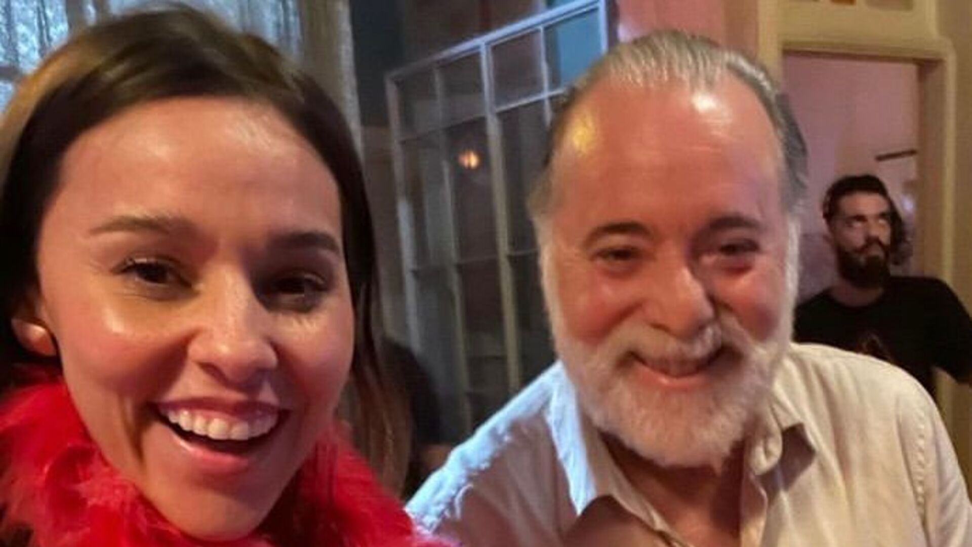 Thati Lopes comenta cenas com Tony Ramos em “Terra e Paixão”: “Tensa”