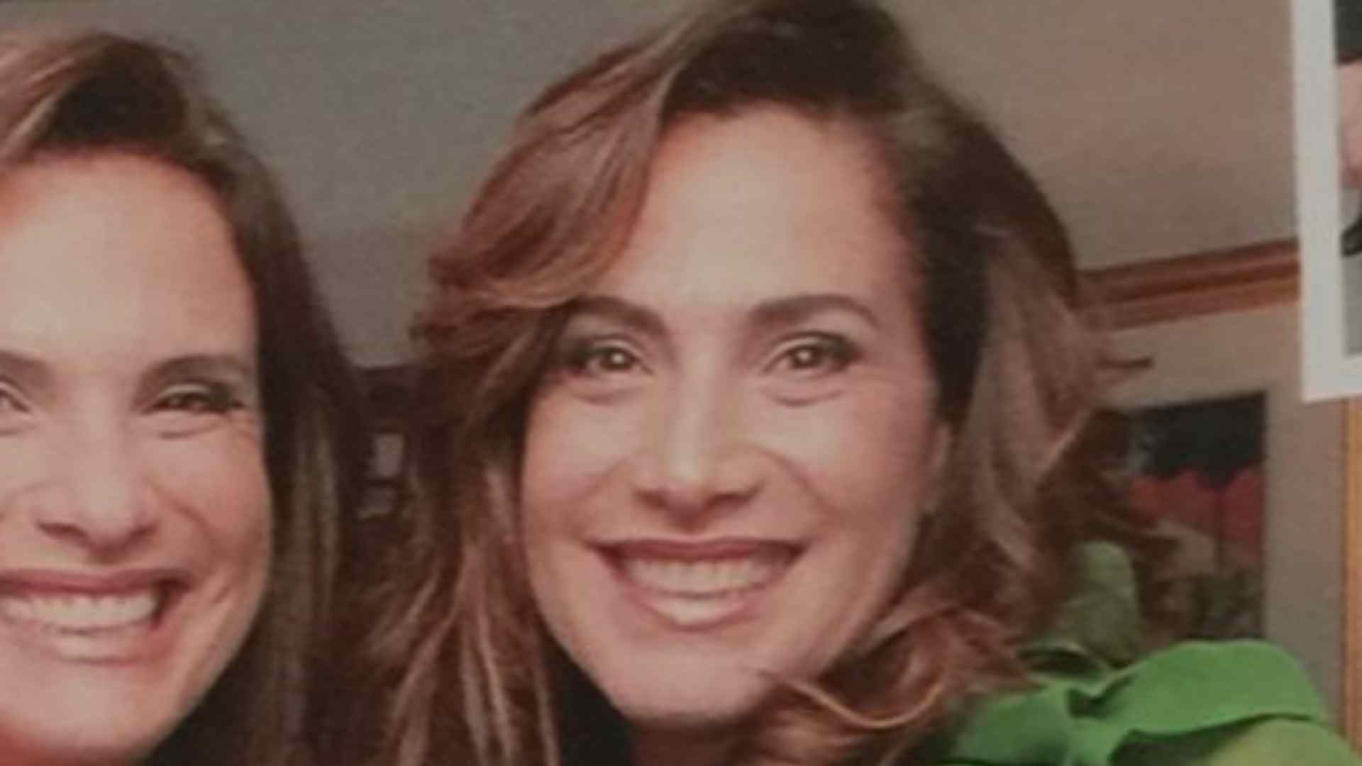 Totia Meireles posta fotos com a irmã e semelhança impressiona os fãs: “Iguais”