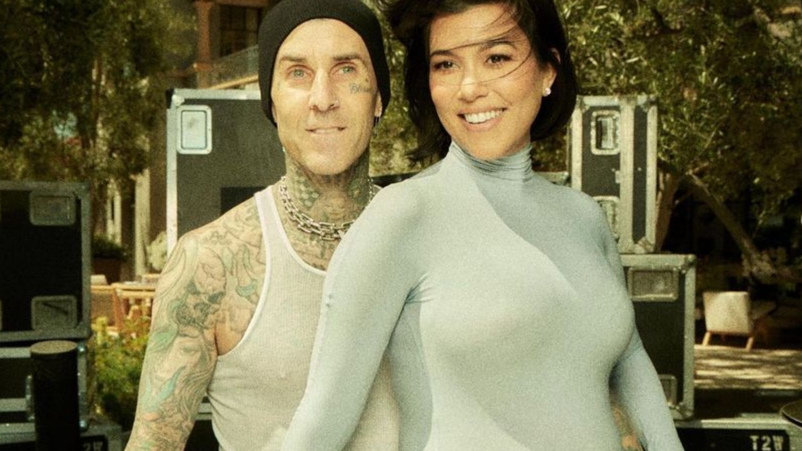 Travis Barker escolhe nome inusitado para filho com Kourtney Kardashian: ‘Eu sei que é ruim’