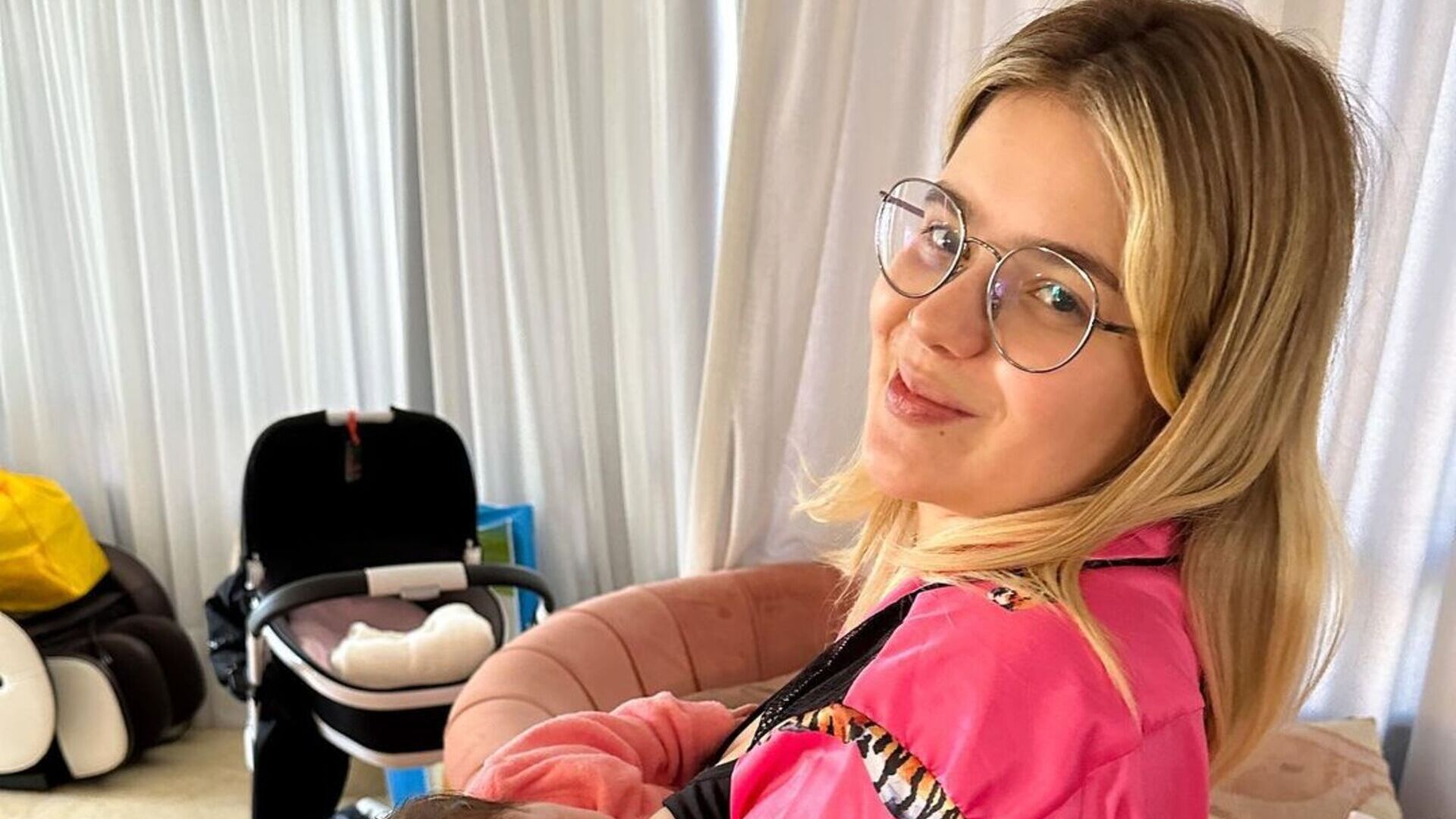 Com dificuldades, Viih Tube revela como completou 3 meses amamentando: ‘Luta’
