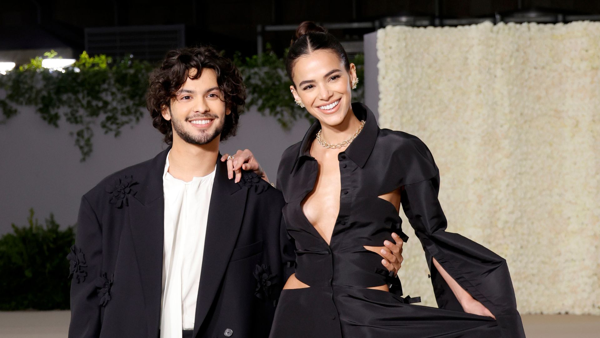 Xolo Maridueña, protagonista de ‘Besouro Azul’, fala sobre Bruna Marquezine