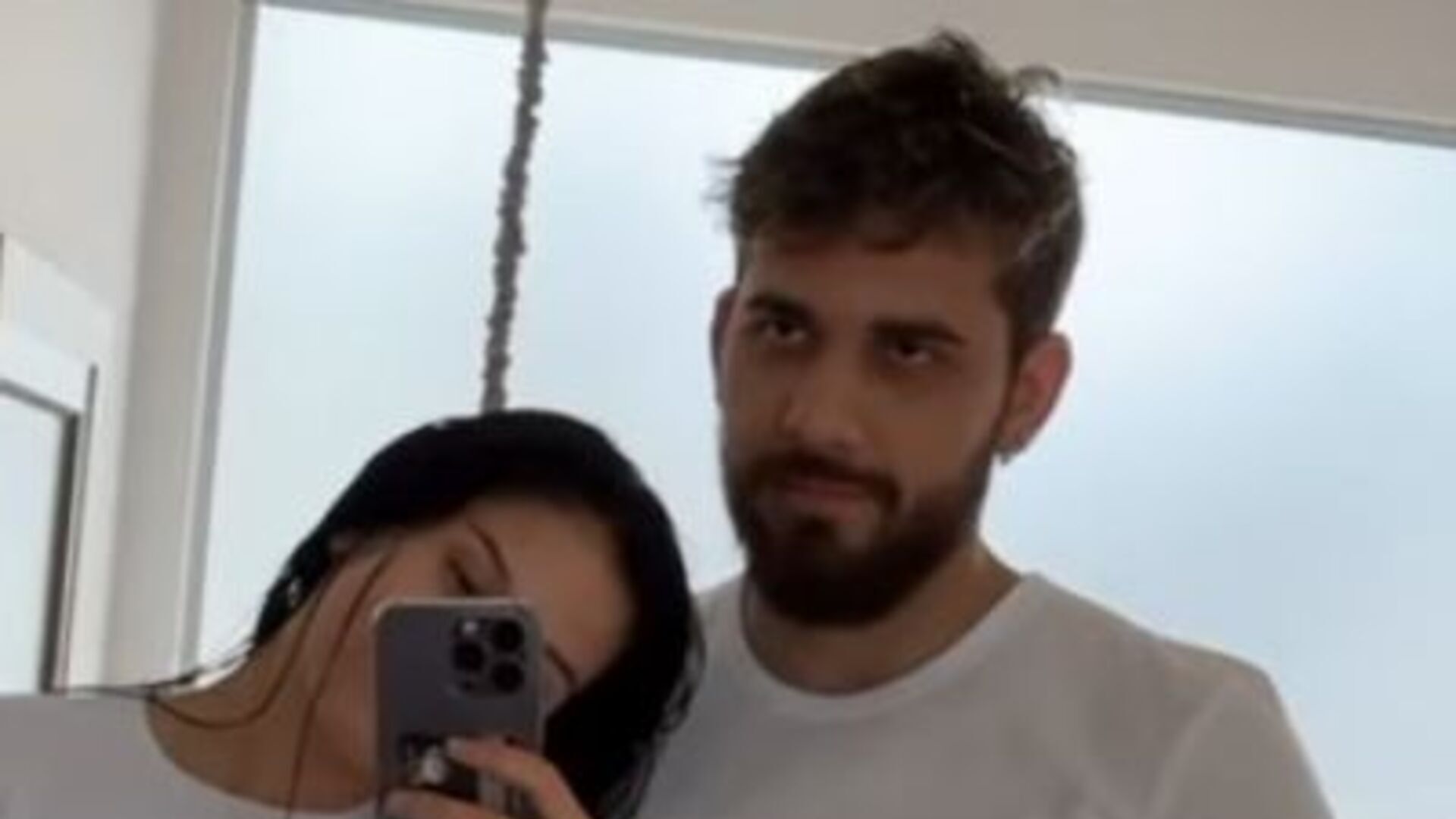 Ana Castela e Gustavo Mioto encantam fãs ao compartilharem foto fofa de casal