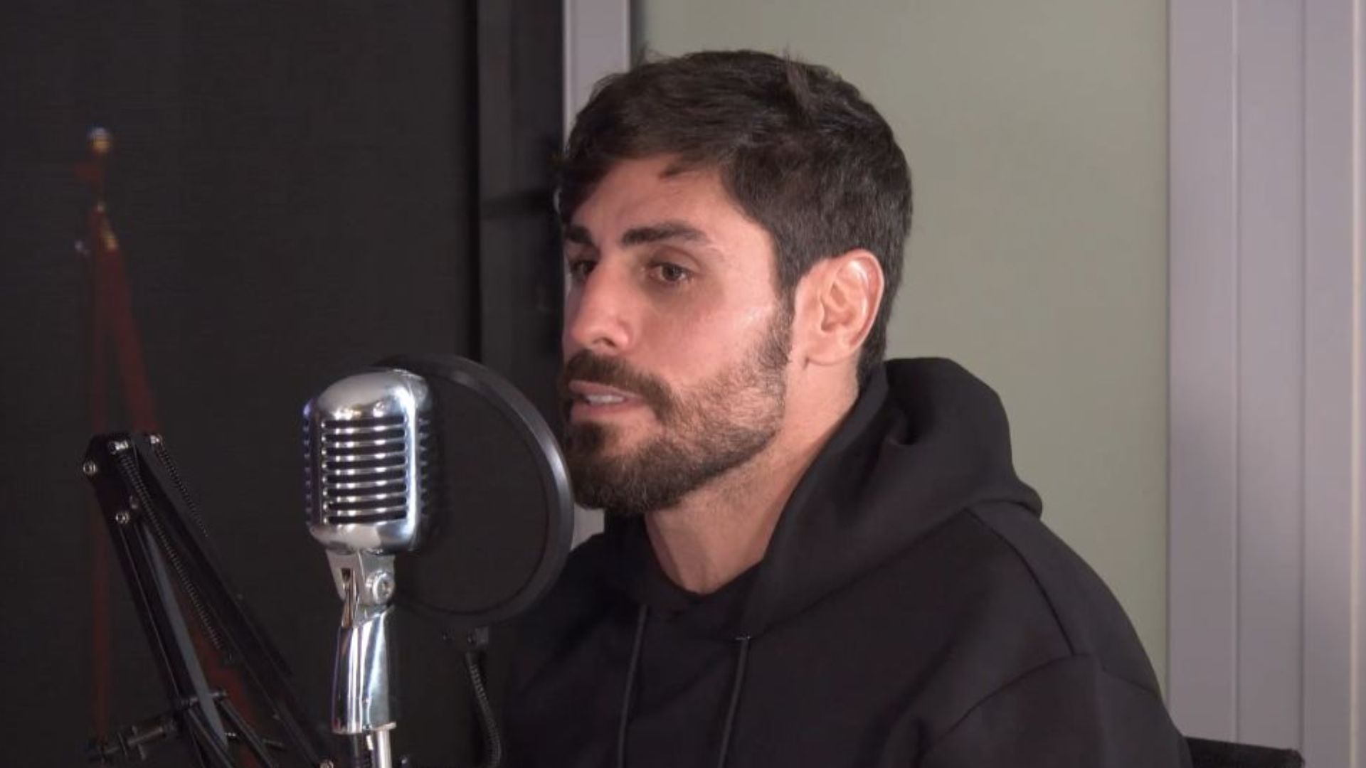 Cara de Sapato abre o jogo sobre relacionamento com Amanda: ‘Intensidade’