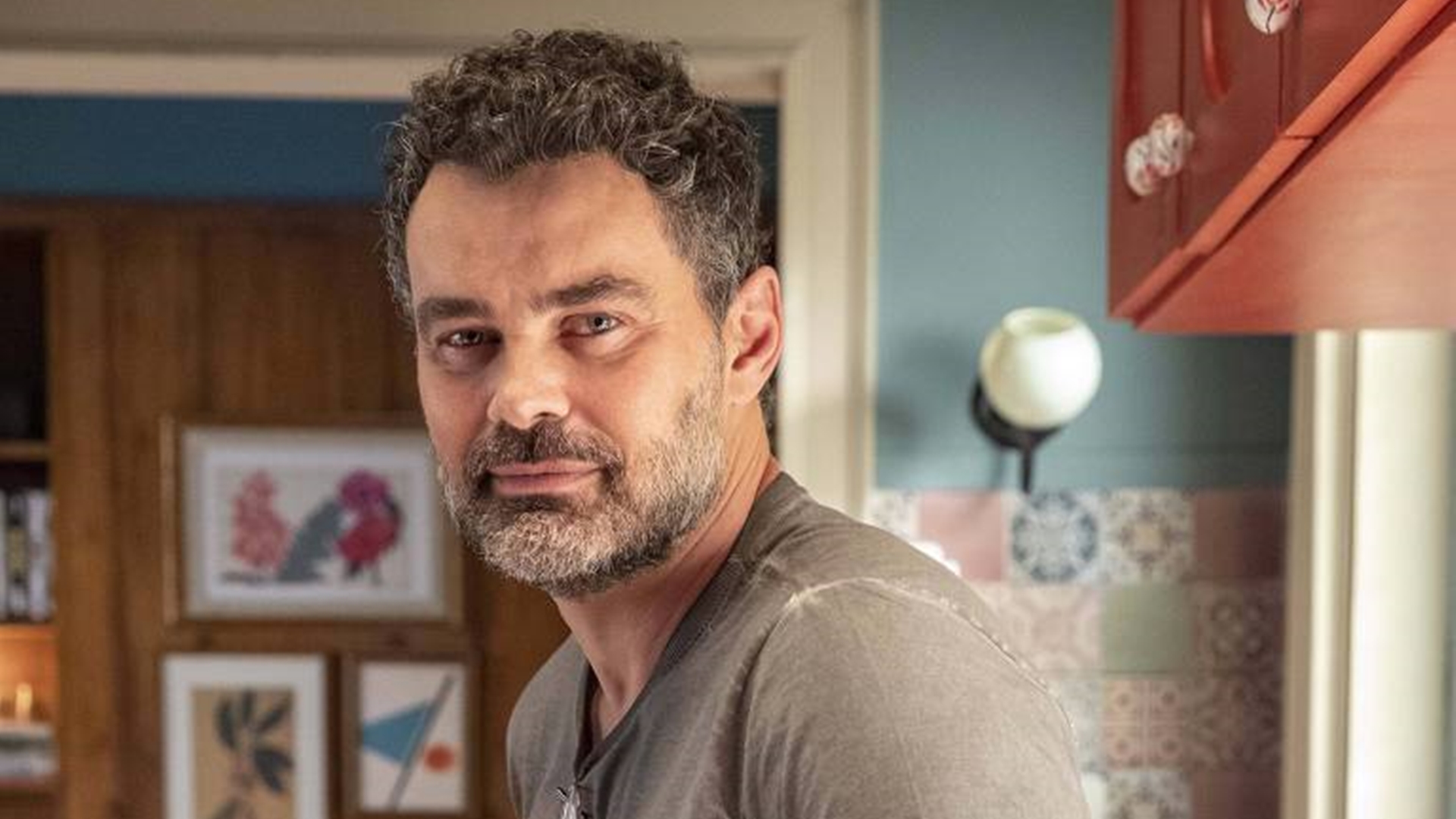 Carmo Dalla Vecchia reflete sobre LGBTQIA+ nas novelas: ‘É triste’
