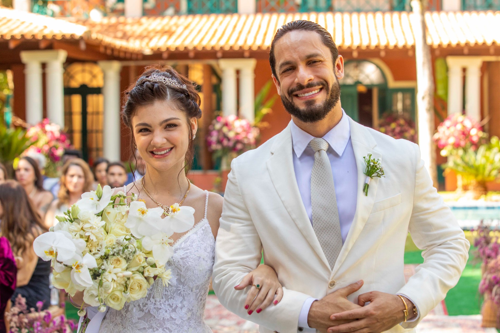 Terra e Paixão: Veja as fotos do casamento de Petra e Luigi