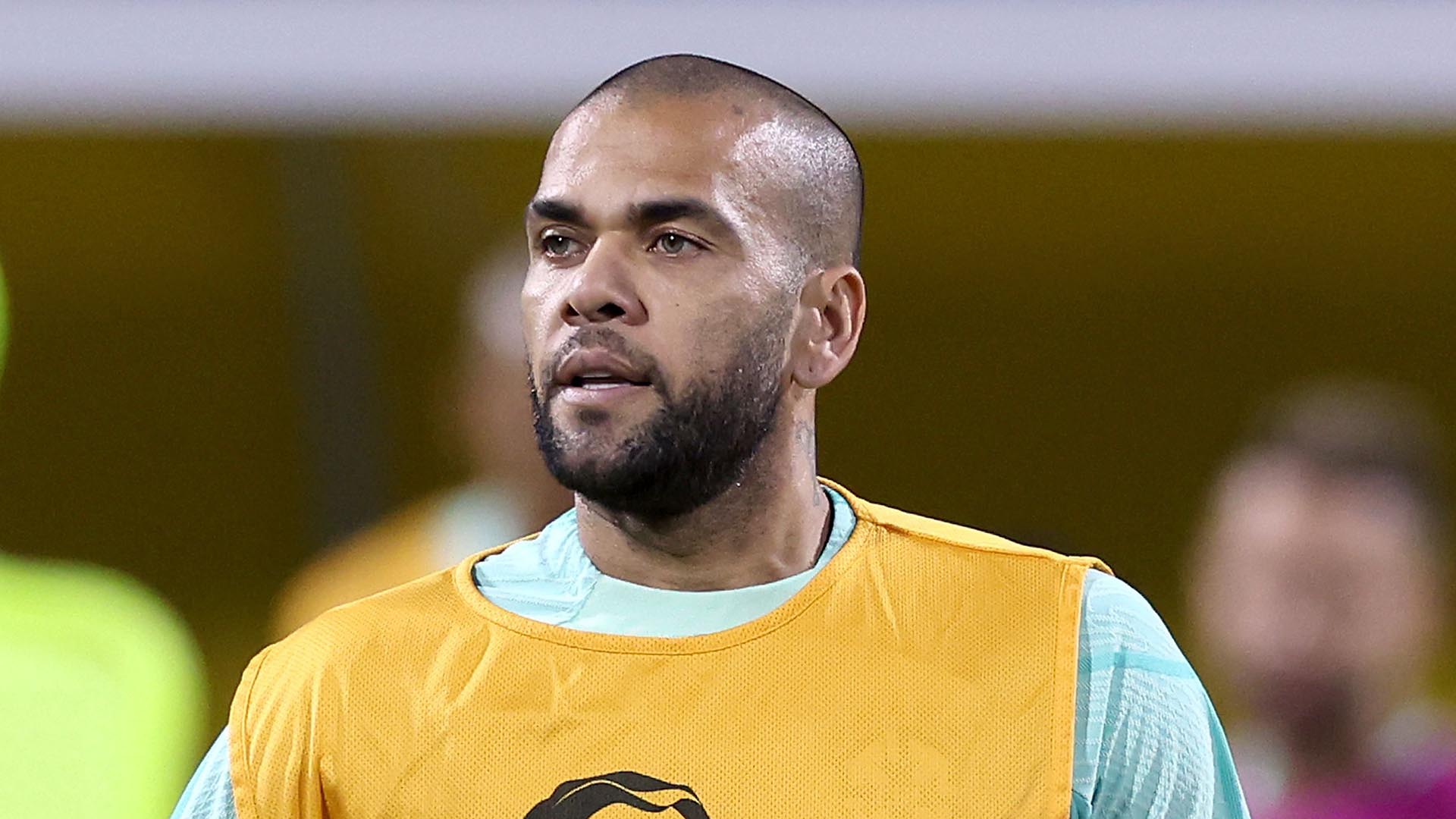 Preso na Espanha, Daniel Alves dá sua primeira entrevista e fala da esposa
