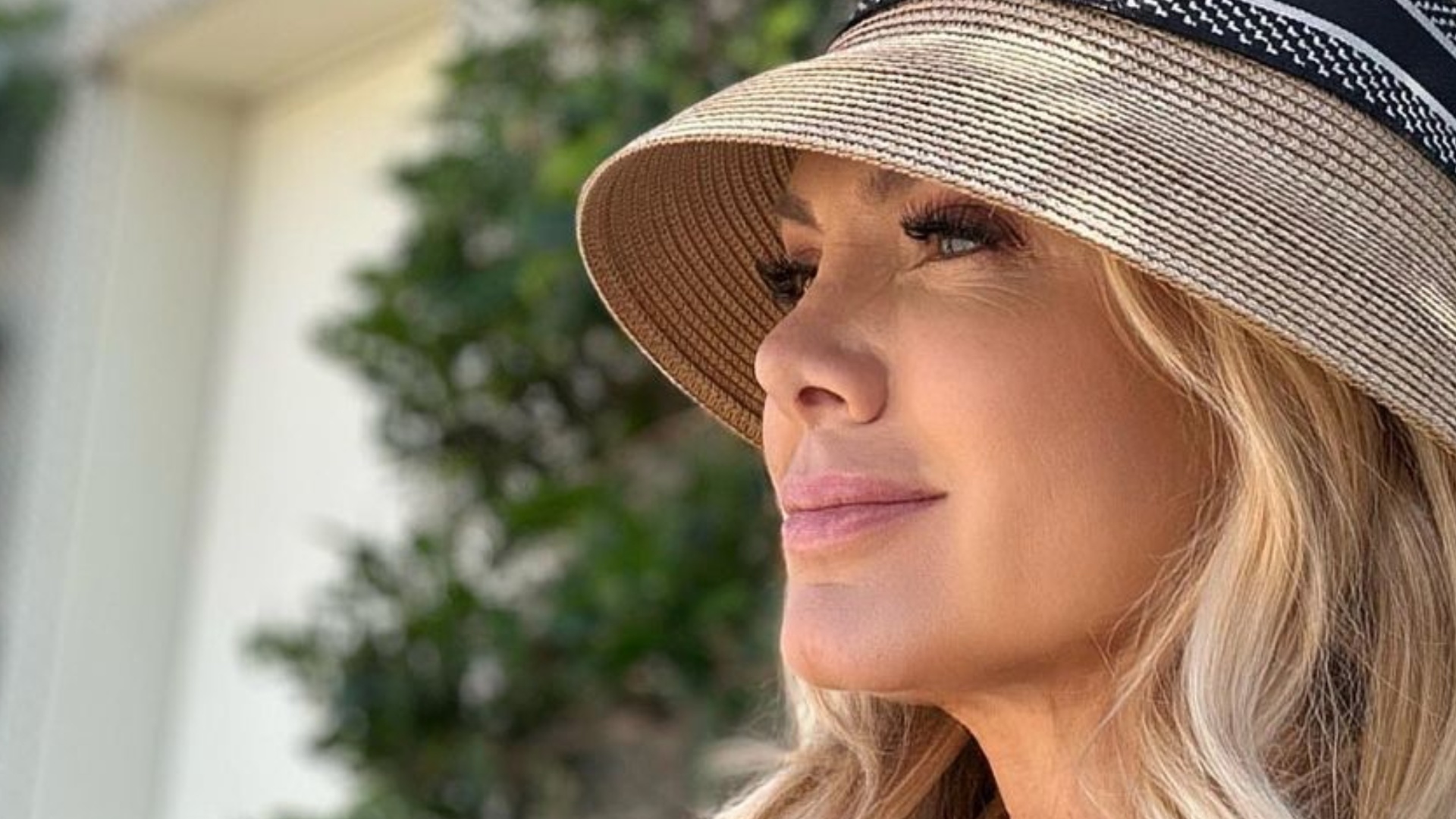 Que luxo! Eliana posa com chapéu de quase R$ 4 mil em Israel: ‘Que foto linda’