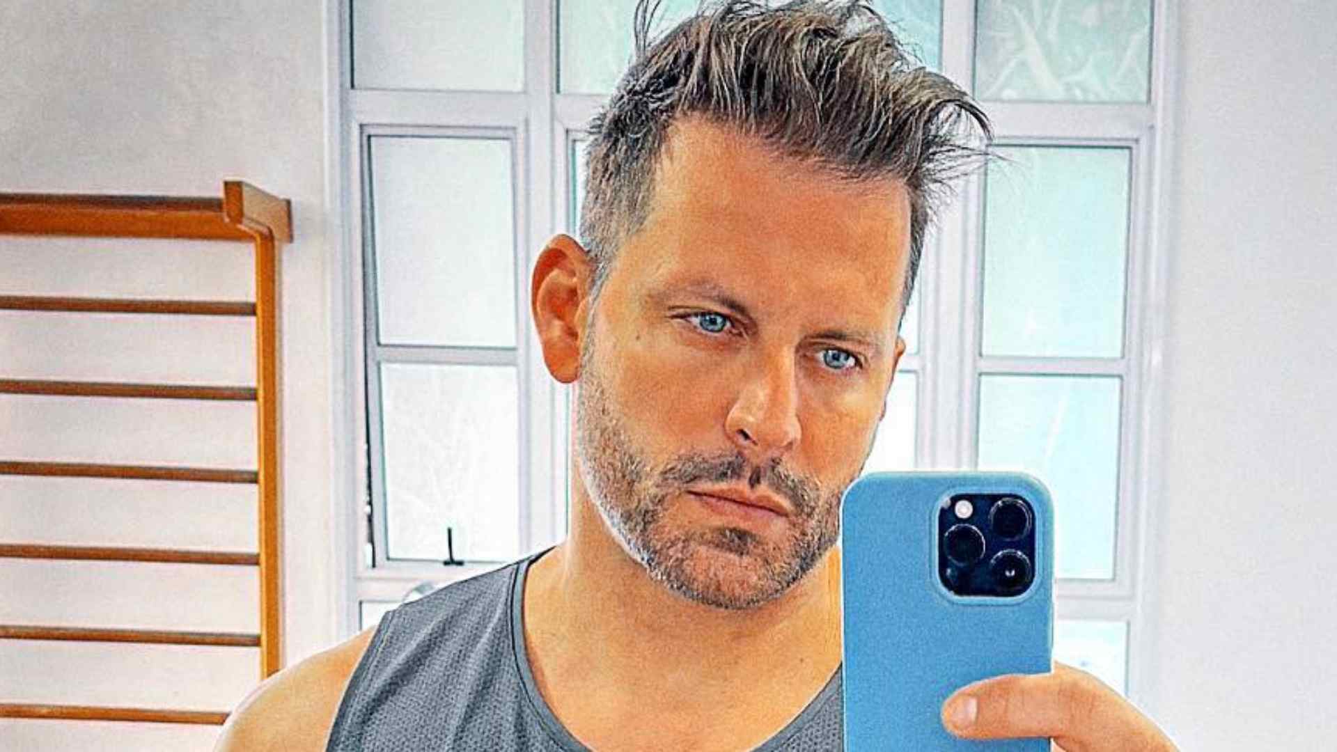 Henri Castelli deixa fãs eufóricos ao exibir corpo musculoso: “Perfeição”