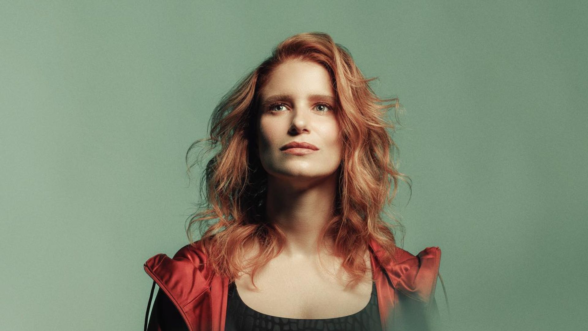 Julia Lund, de Cara e Coragem, estrela peça sobre crime real no teatro: ‘Experiência forte’