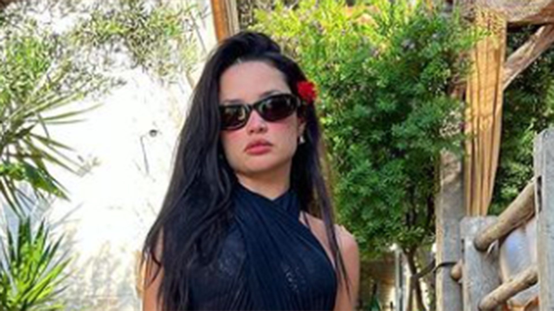 Pé da Juliette Freire rouba a cena em foto com amigas: ‘Pezão’