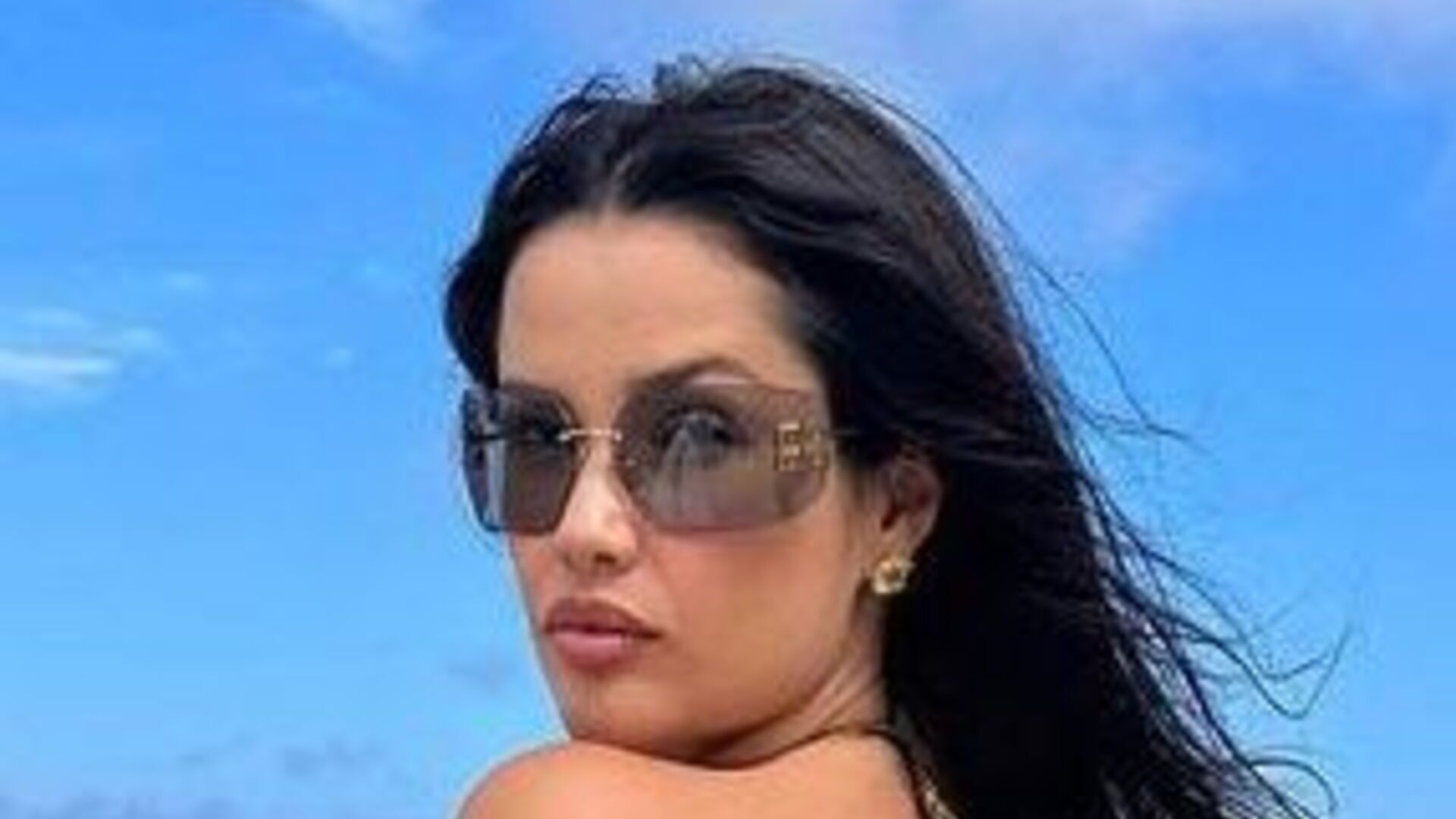 Juliette leva fãs à loucura ao posar com look curtinho: “Deusa”