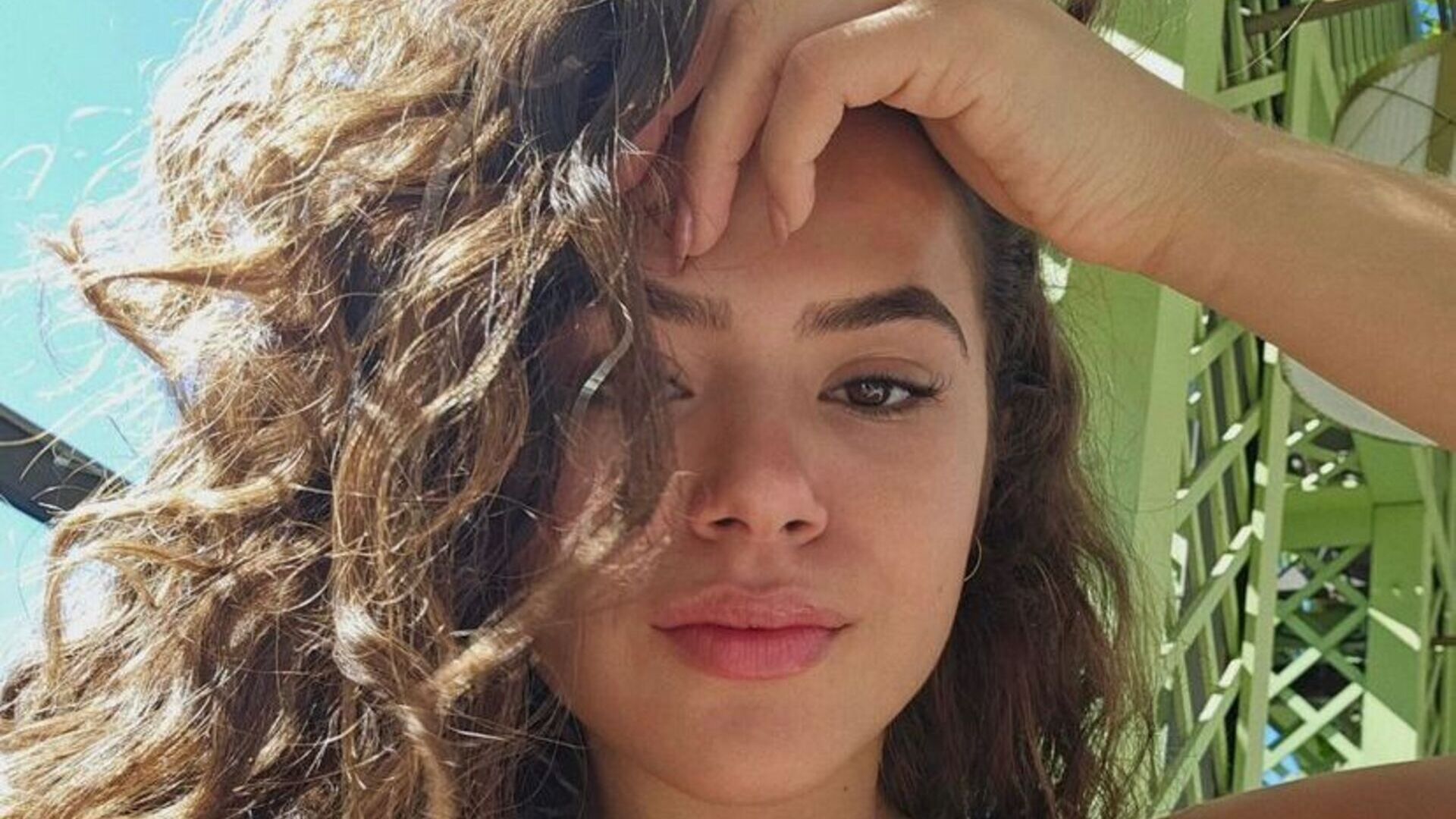 Maisa Silva nega rumores de affair e dispara: “Sei lá quando vão entender”