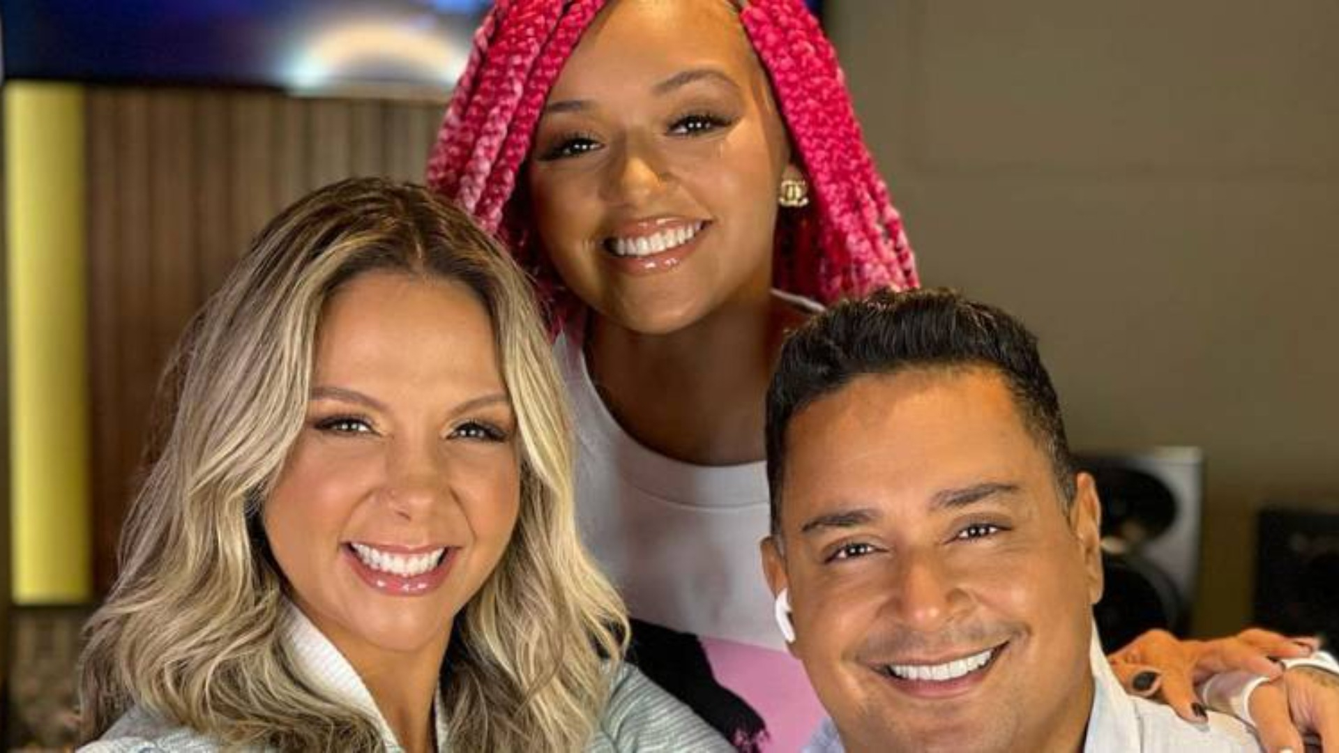 Quem é a filha de Carla Perez e Xanddy? Camilly Victoria lançou carreira como cantora gospel
