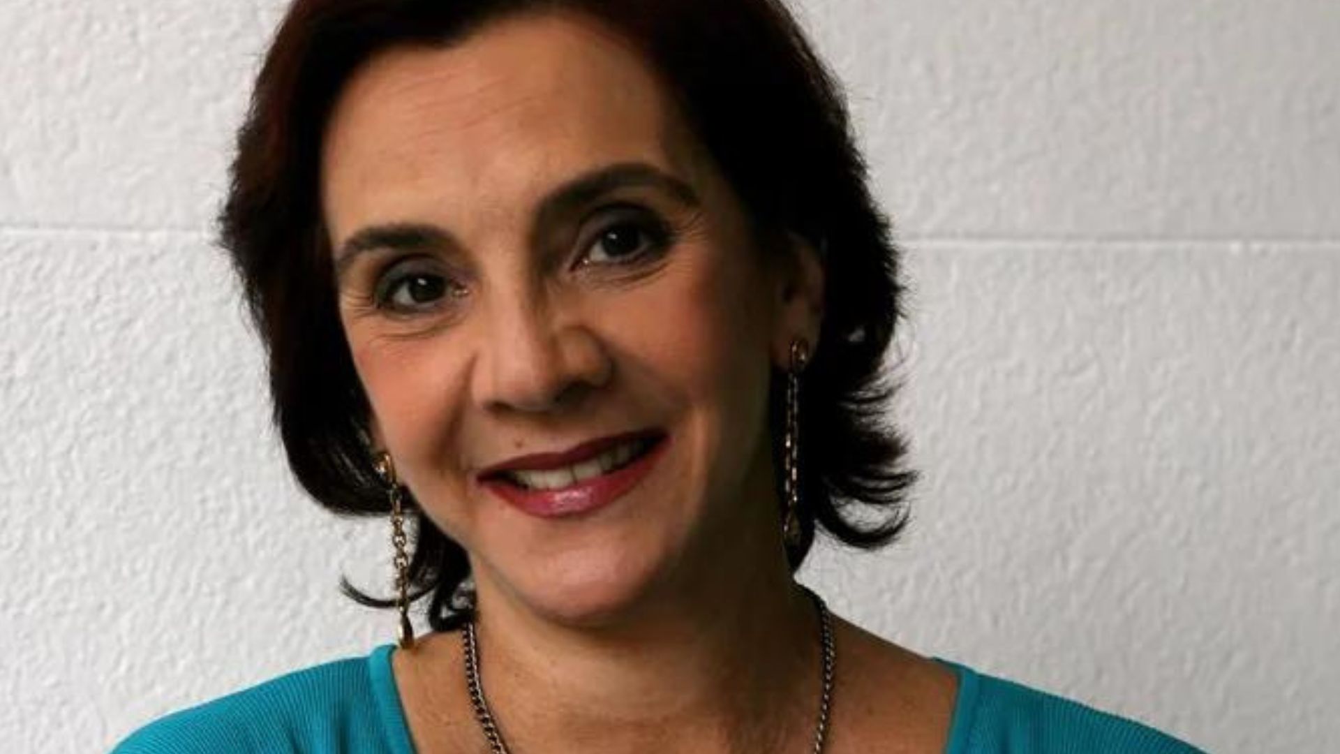 Morre a jornalista Lucia Hippolito após uma década lutando contra doença rara
