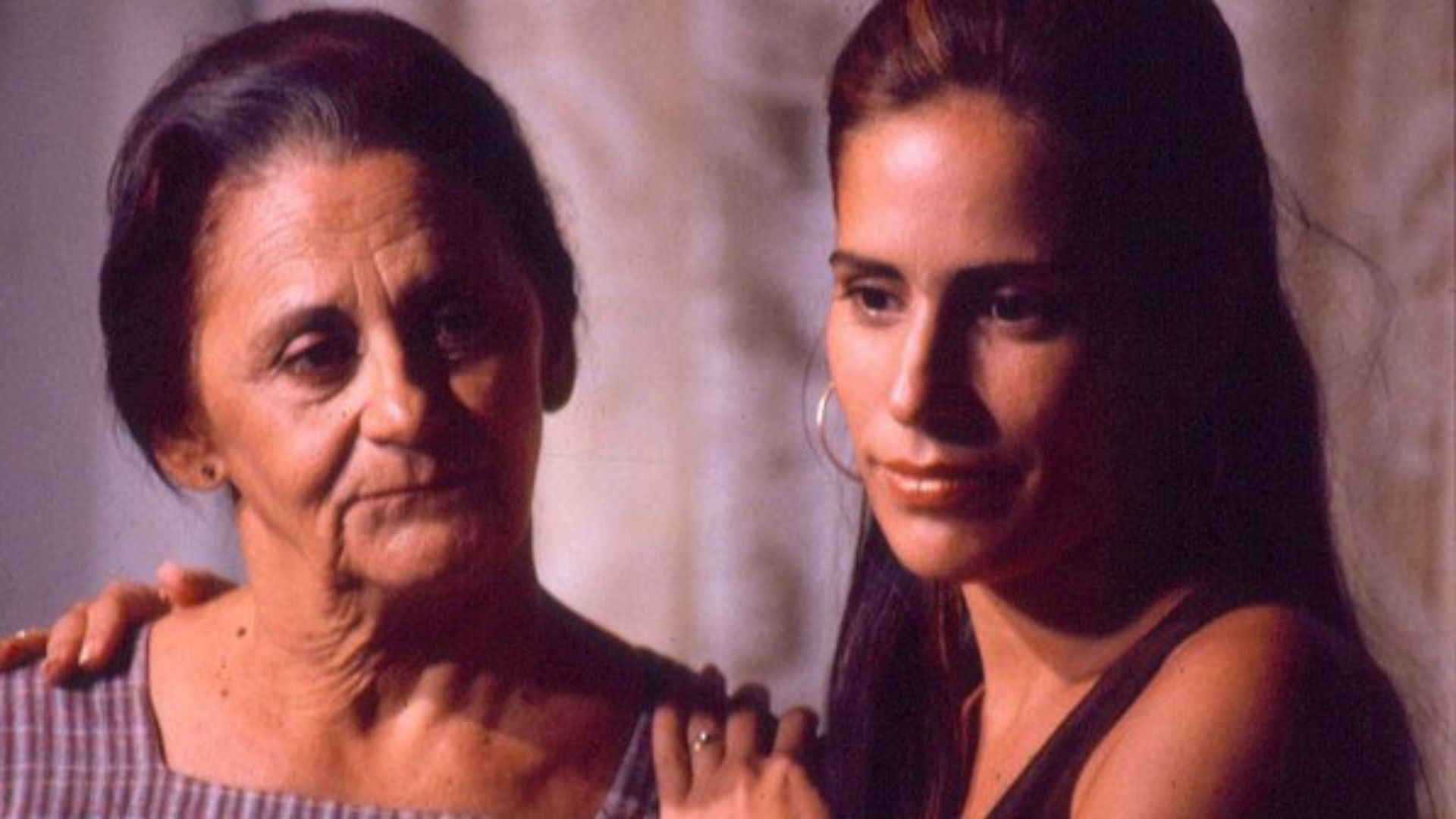 Aos 95 anos, atriz de Mulheres de Areia vive reclusa no interior de São Paulo; veja