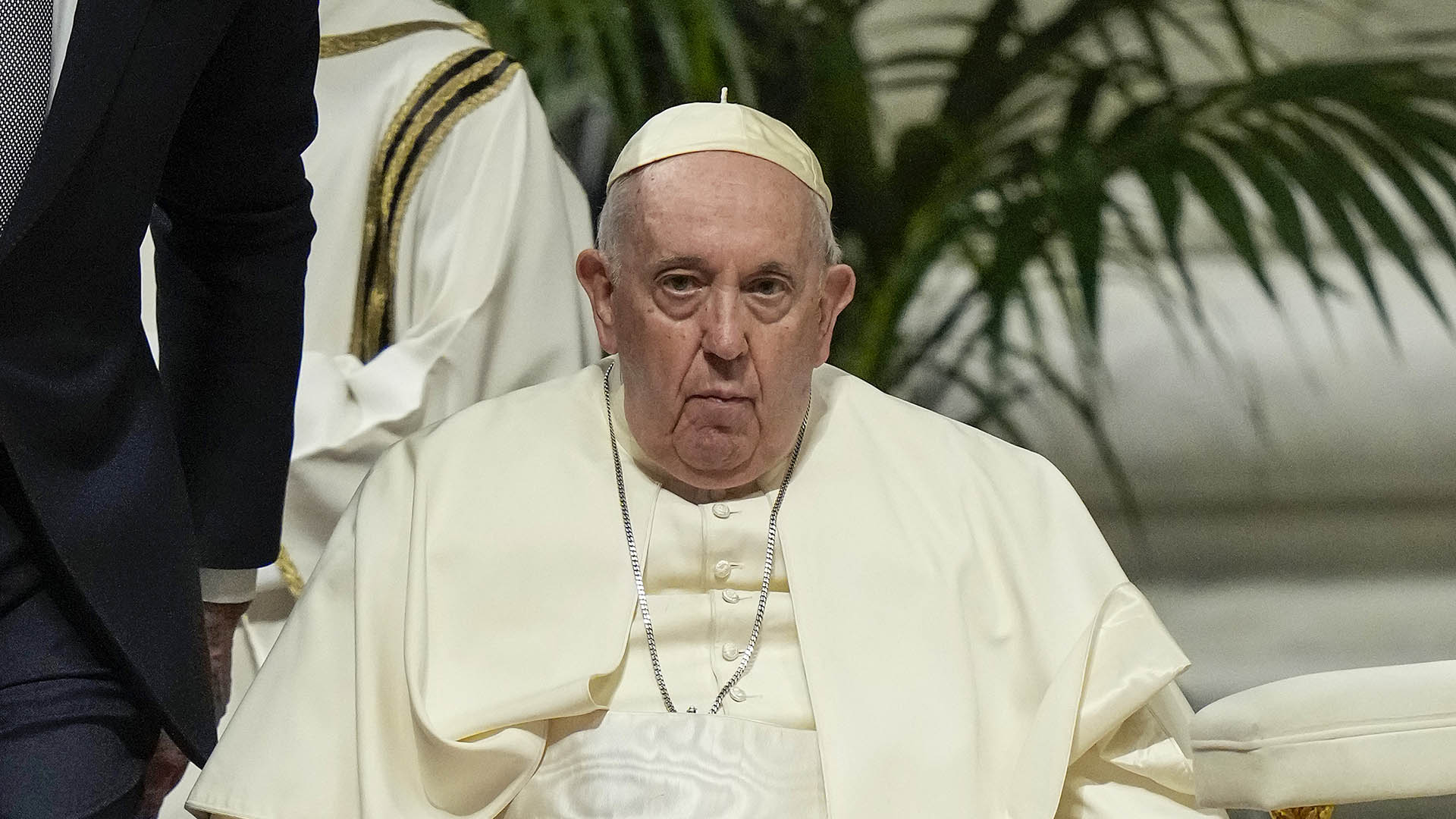 Papa Francisco é internado para realizar cirurgia