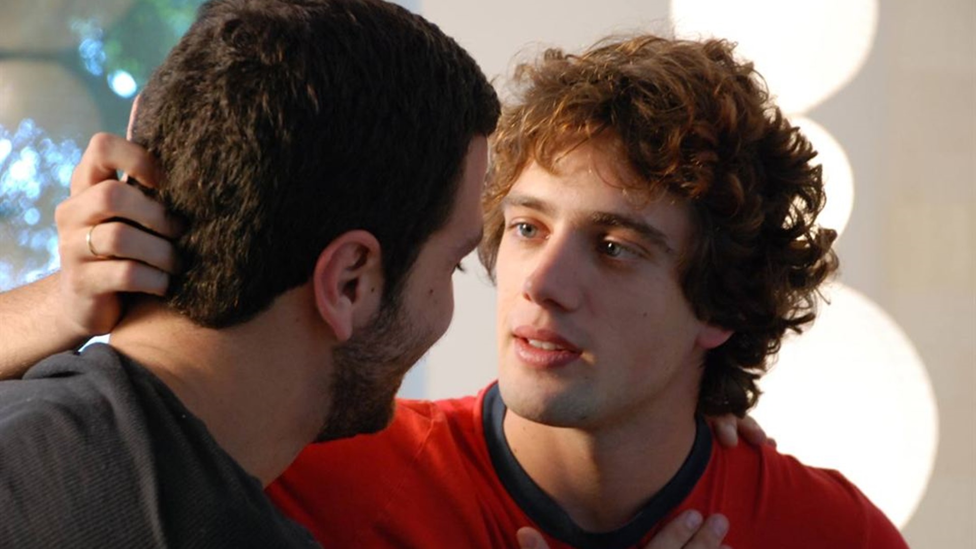 Rafael Cardoso já protagonizou romance gay no passado; relembre