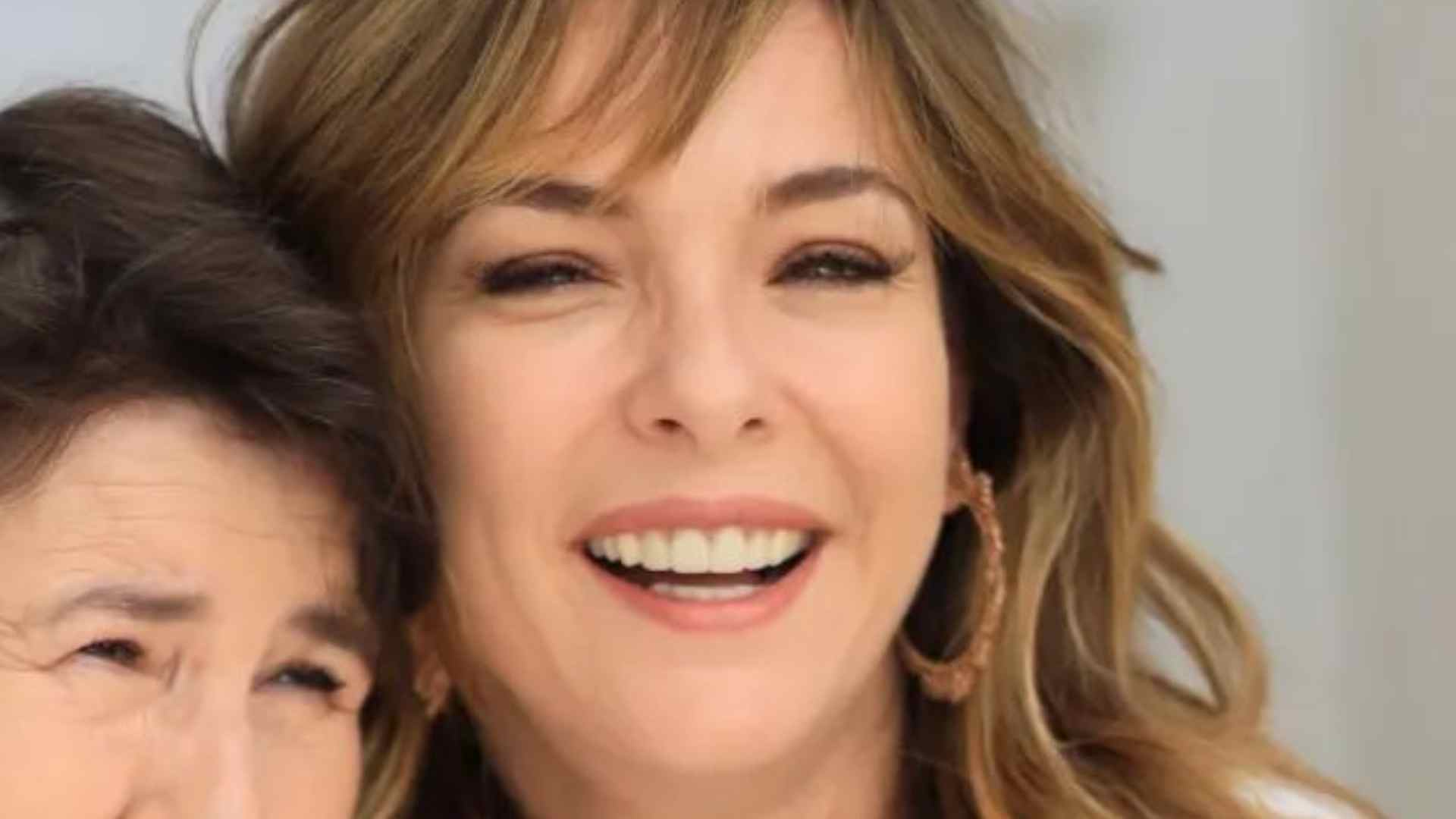 Com clique raro, Regiane Alves comemora aniversário da mãe: “Vida longa”