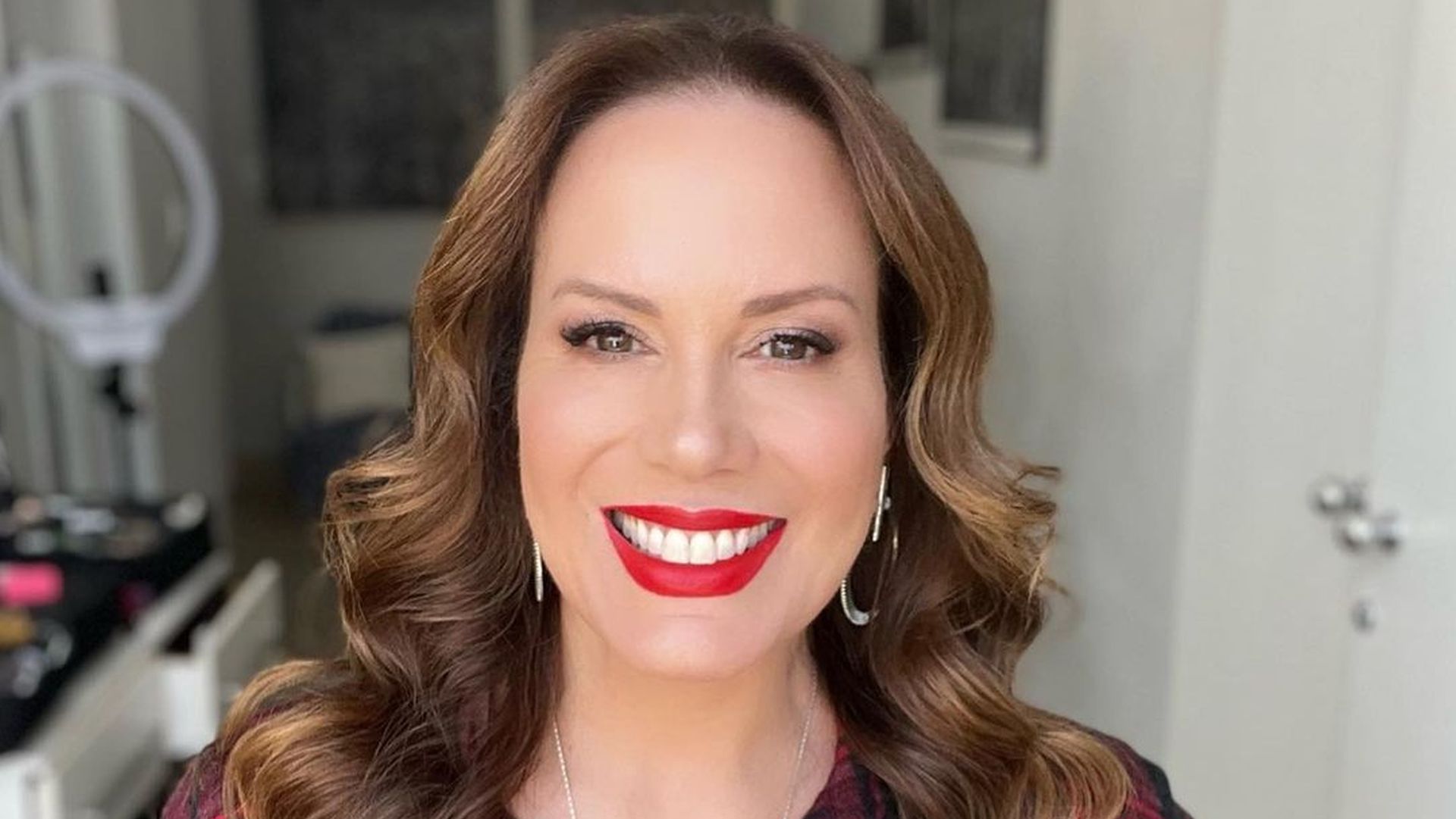 Regina Volpato se despede da Gazeta e planeja retorno à TV: ‘Procurando emprego’
