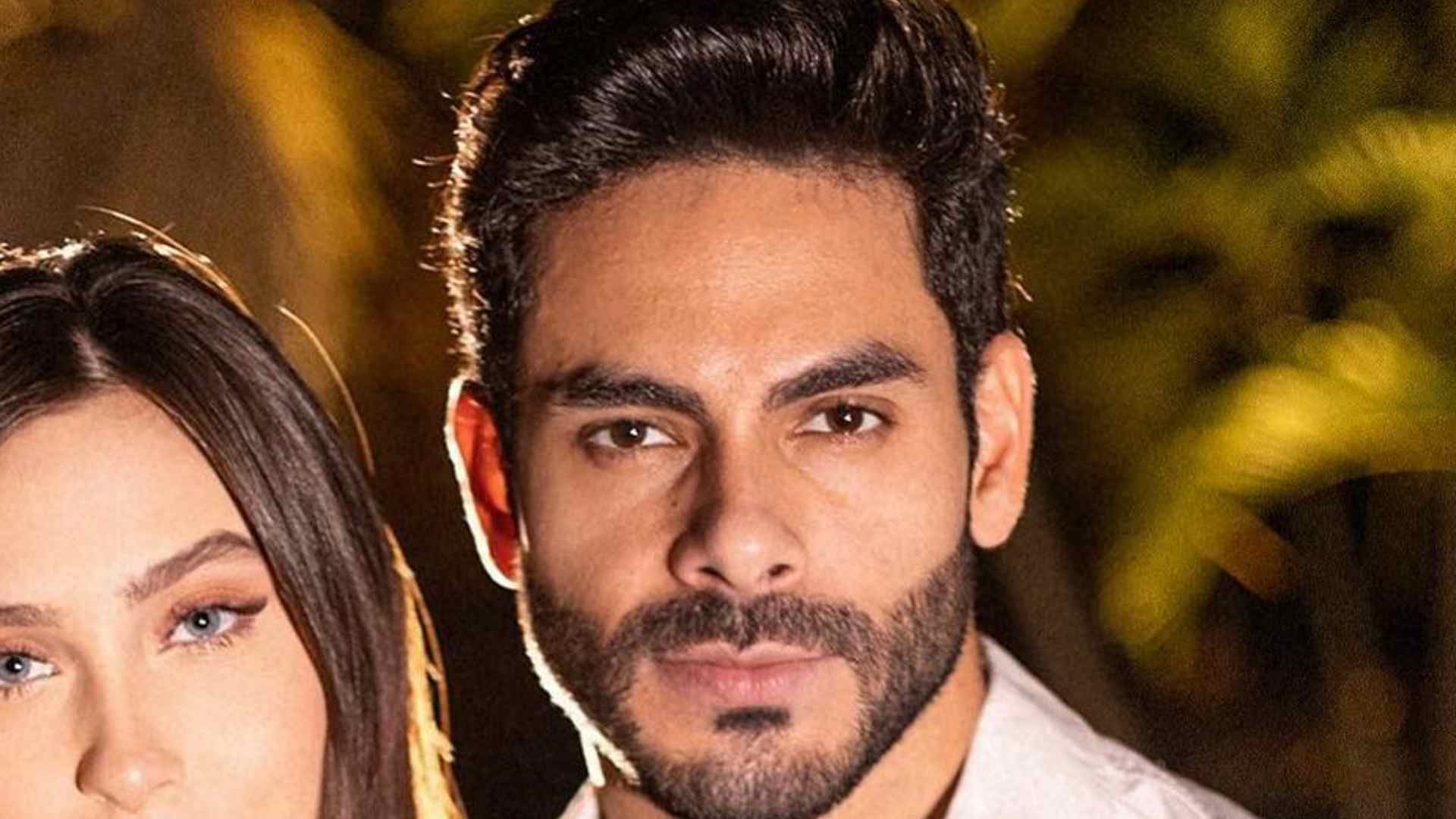 Assumidíssimos! Rodolffo posa agarradinho com a nova namorada: “Que casalzão”
