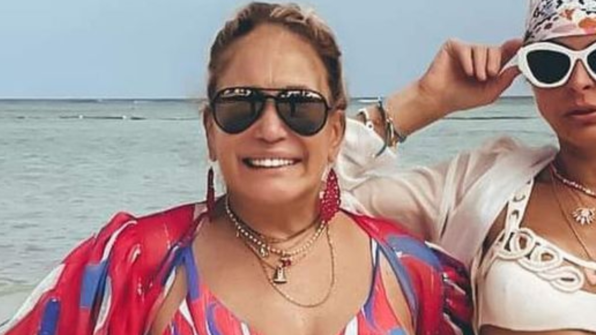 De maiô, Susana Vieira surge deslumbrante com a nora na praia: ‘Diva’