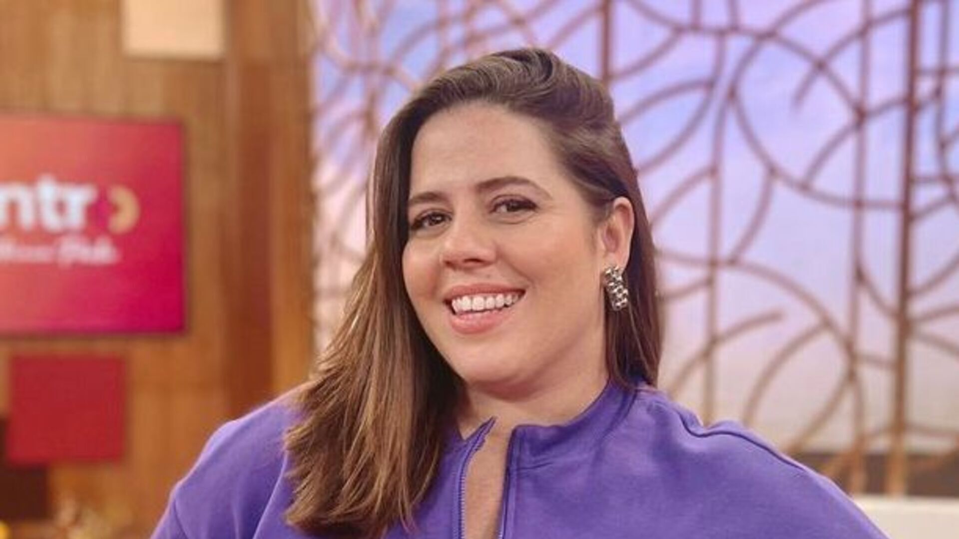 No ‘Encontro’, Tati Machado comenta relação de Grazi Massafera e Cauã Reymond: “Respeito”