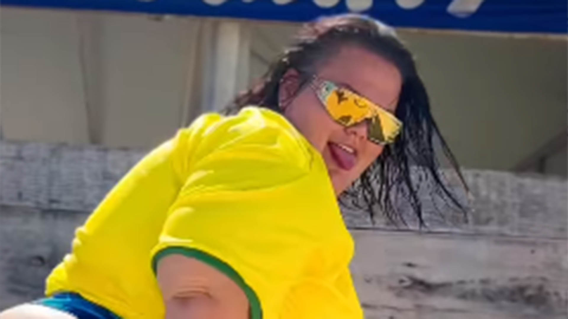 Com look ousado, Thais Carla rebola na frente da câmera em novo vídeo