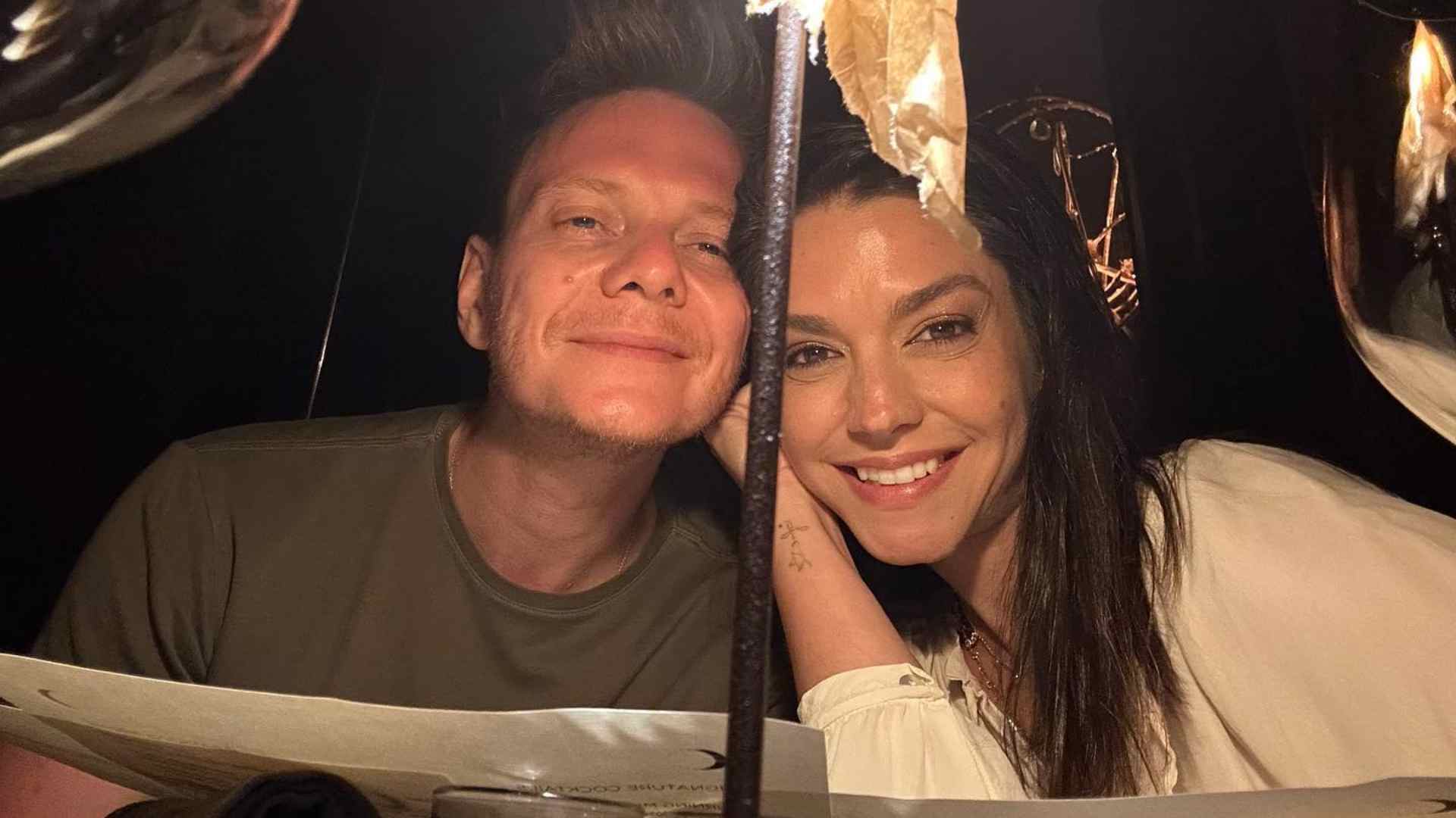 Thais Fersoza abre álbum de fotos de viagem romântica com Michel Teló