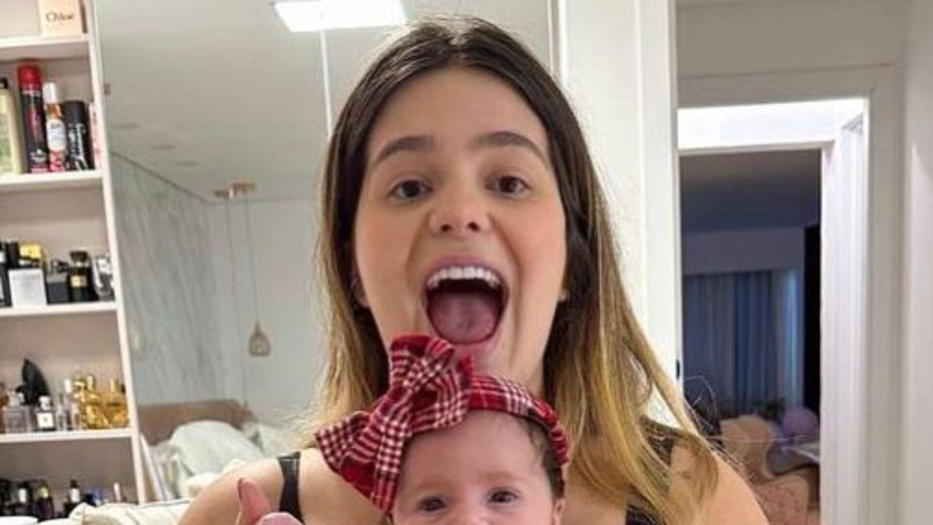 Viih Tube mostra noite difícil com a filha Lua: “Nos berros”