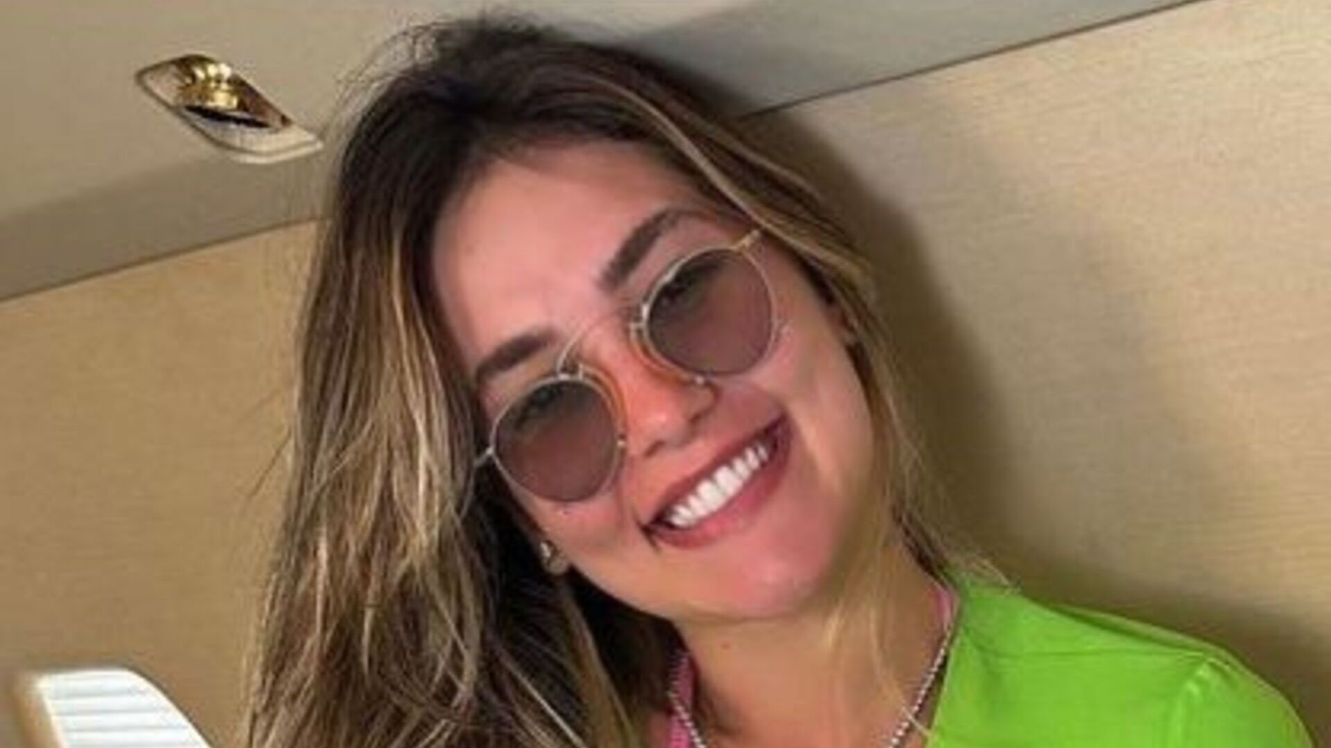 Virginia Fonseca ostenta beleza e boa forma ao posar em jatinho: “A maior”