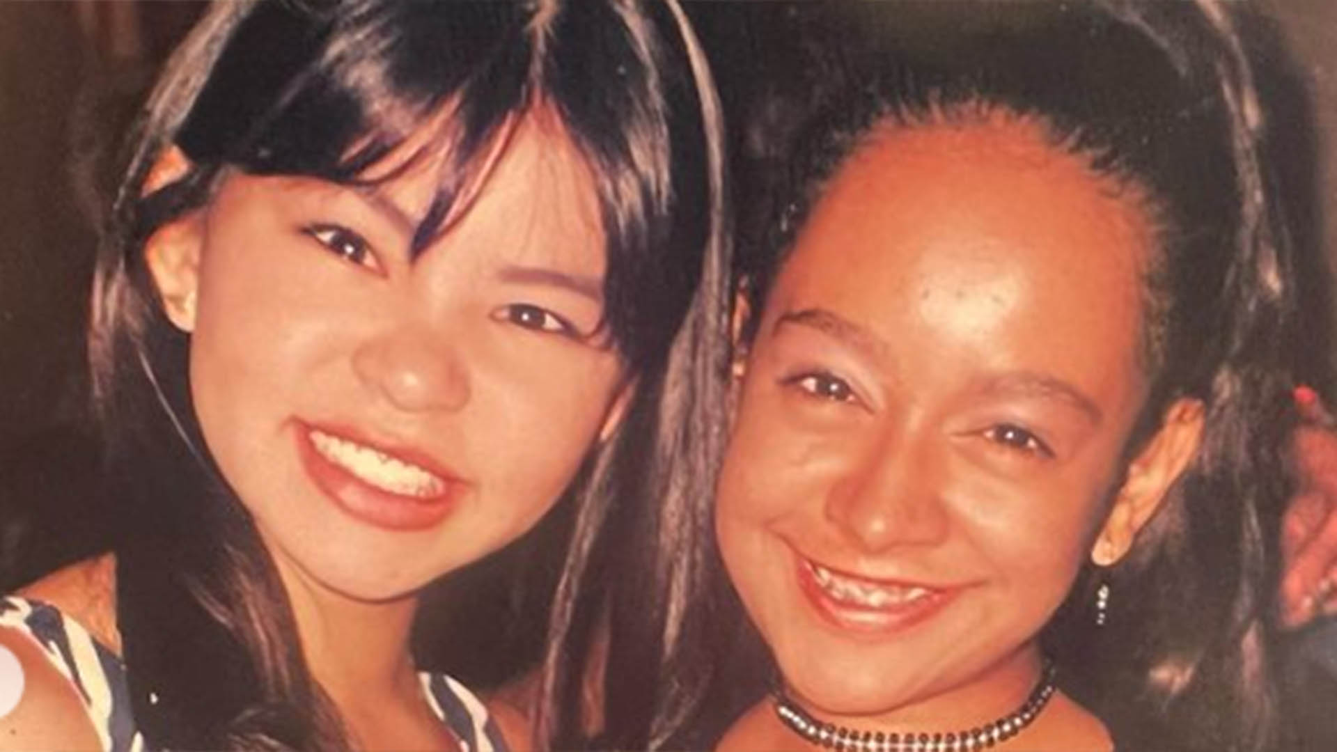 Ex-Chiquitita apresenta seu filho recém-nascido para colega de elenco