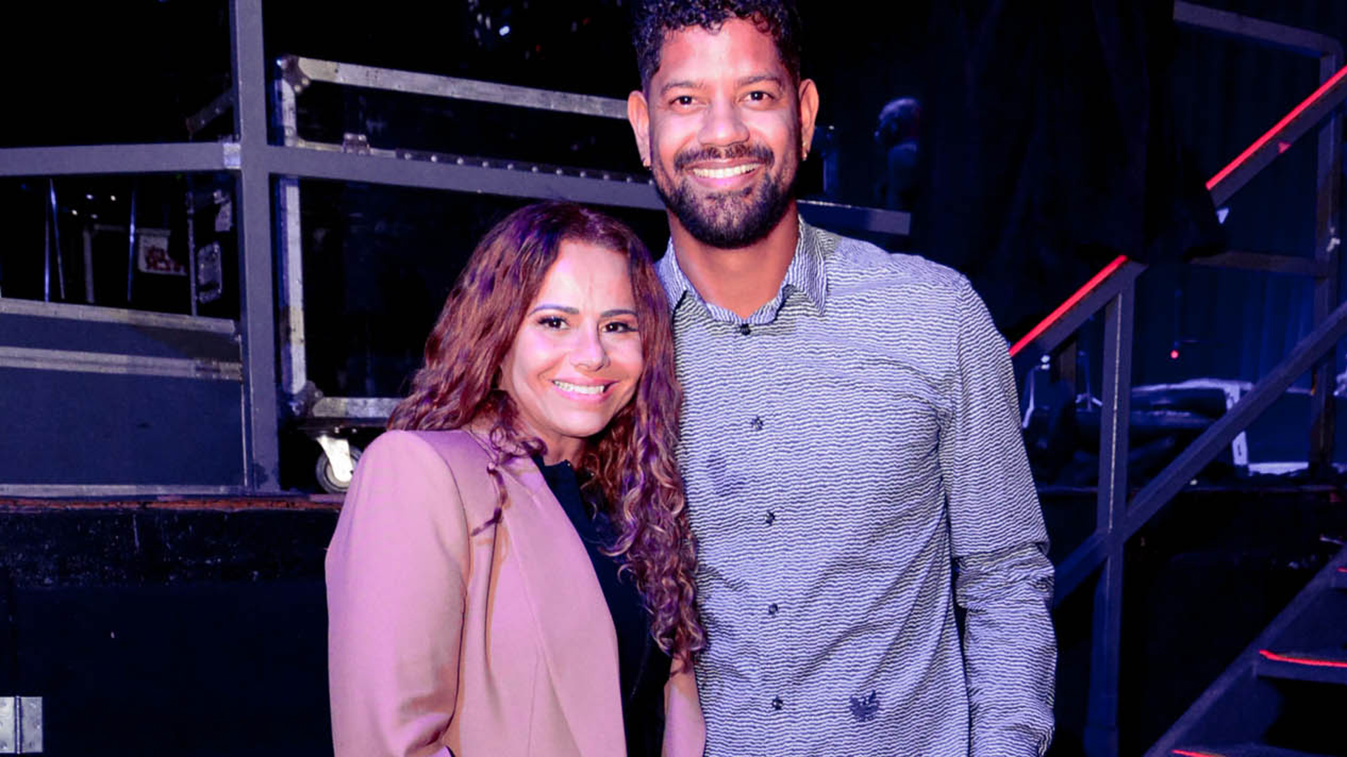 Viviane Araújo faz primeira aparição em público após cirurgia plástica