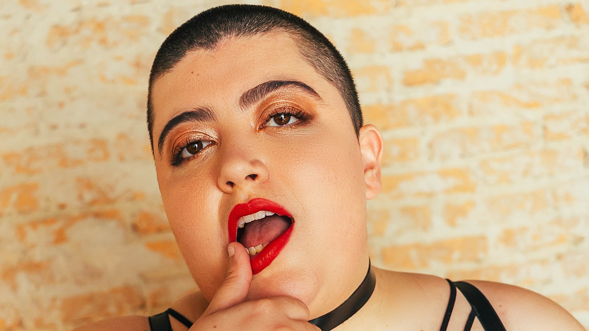 Quem é Ana Vilela? Cantora de MPB anunciou venda de conteúdo adulto