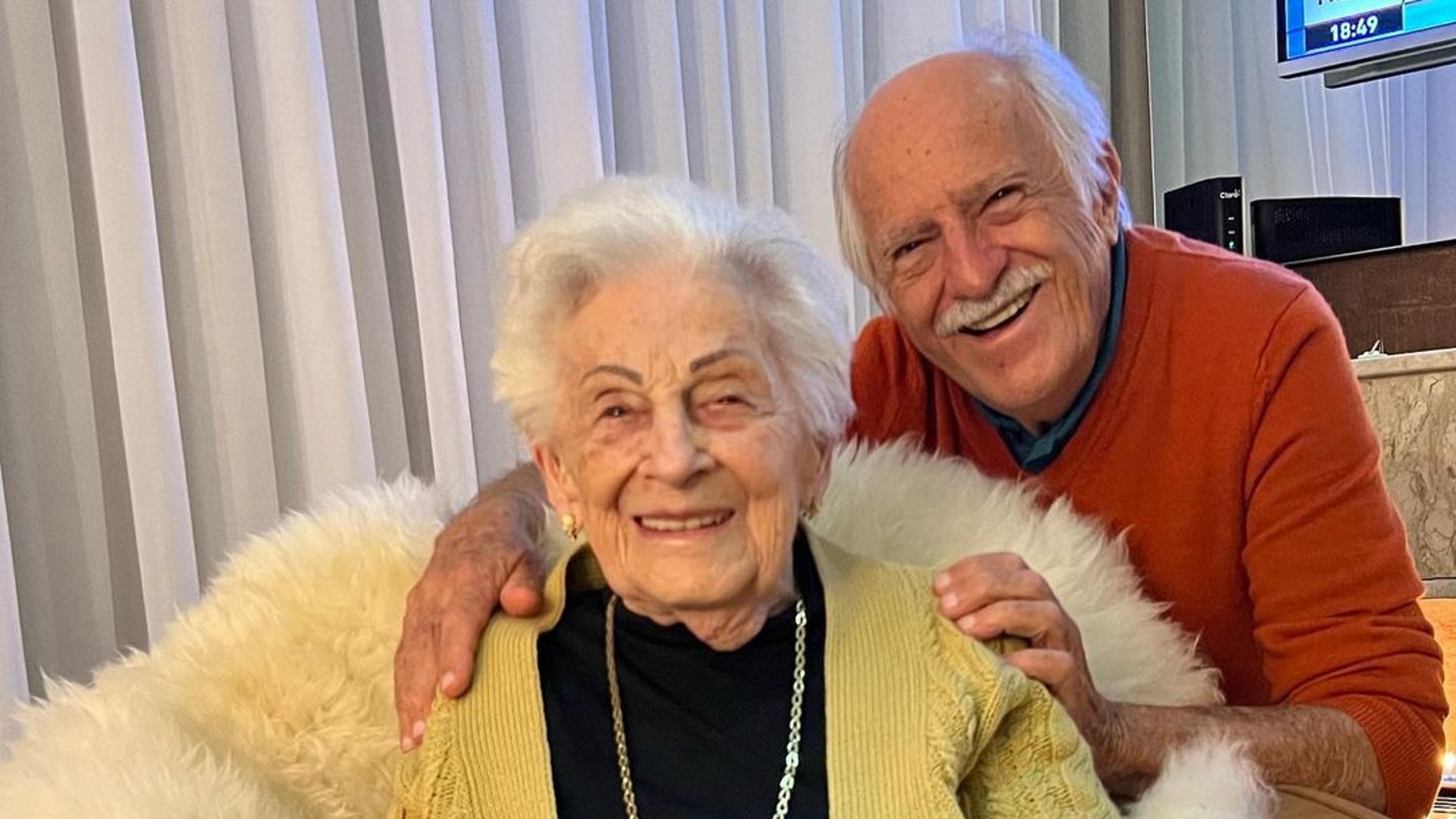 Ary Fontoura registra momento com a irmã de 98 anos e apaixona web
